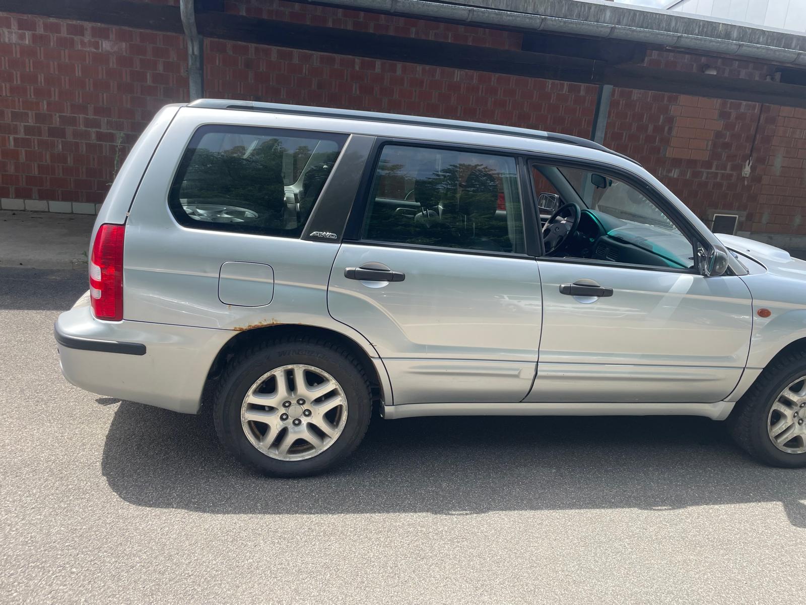 SUBARU Forester 2.0XT Automatic-image-3