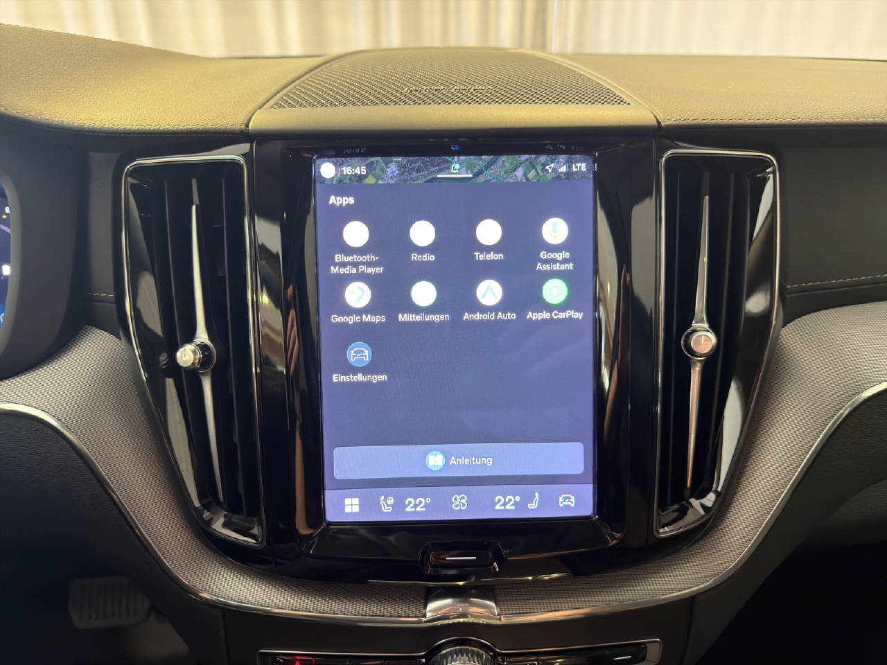 VOLVO XC60 2.0 B5 MH Ultimate Dark AWD-image-12