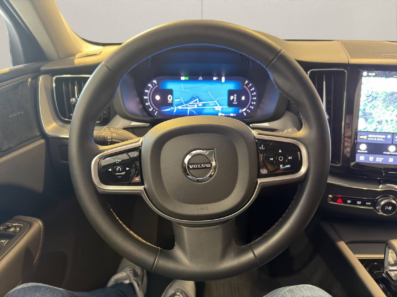 VOLVO XC60 2.0 B5 MH Ultimate Dark AWD-image-8