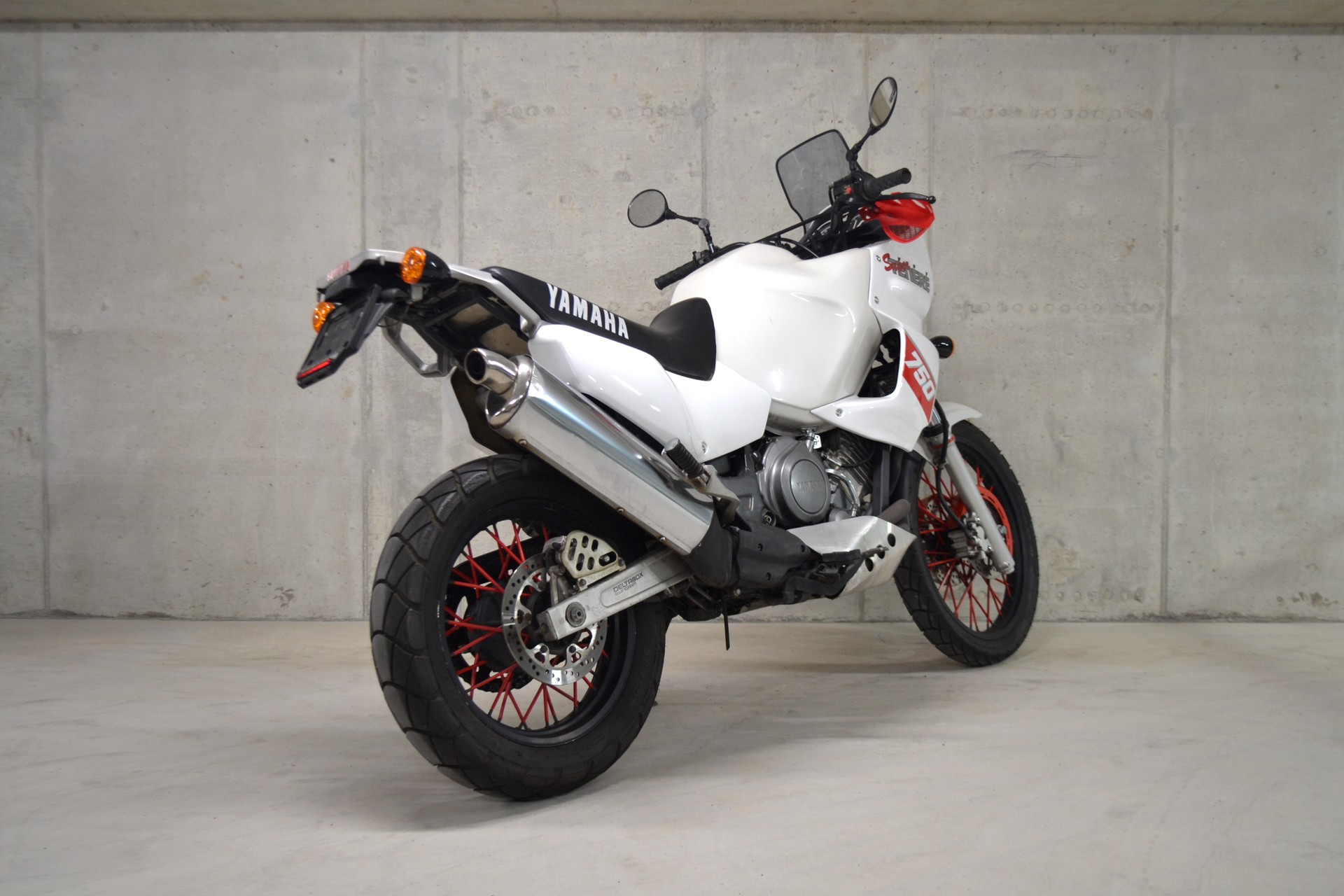 YAMAHA XTZ 750 Super Ténéré-showroom-element-3