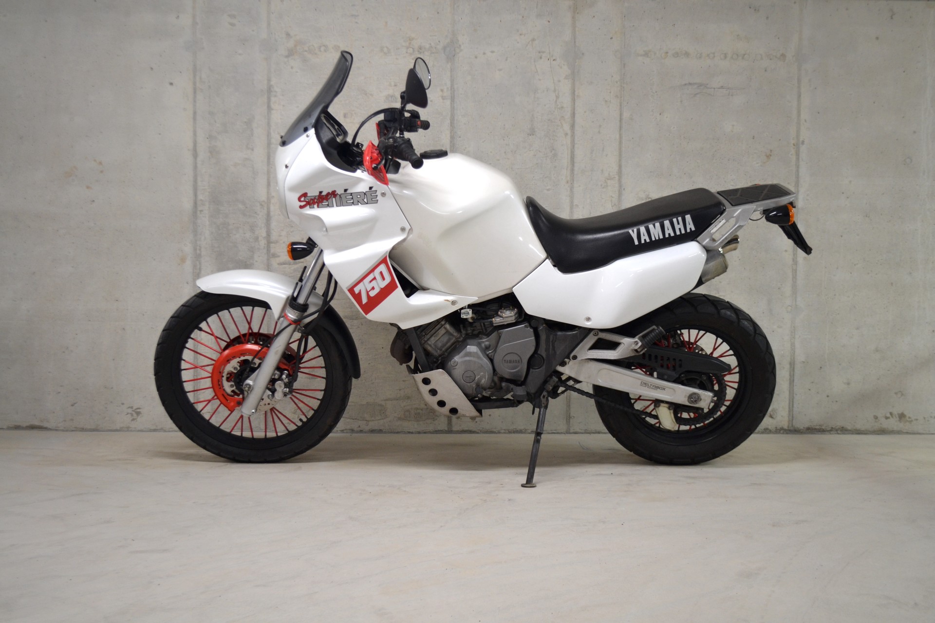 YAMAHA XTZ 750 Super Ténéré-showroom-element-2