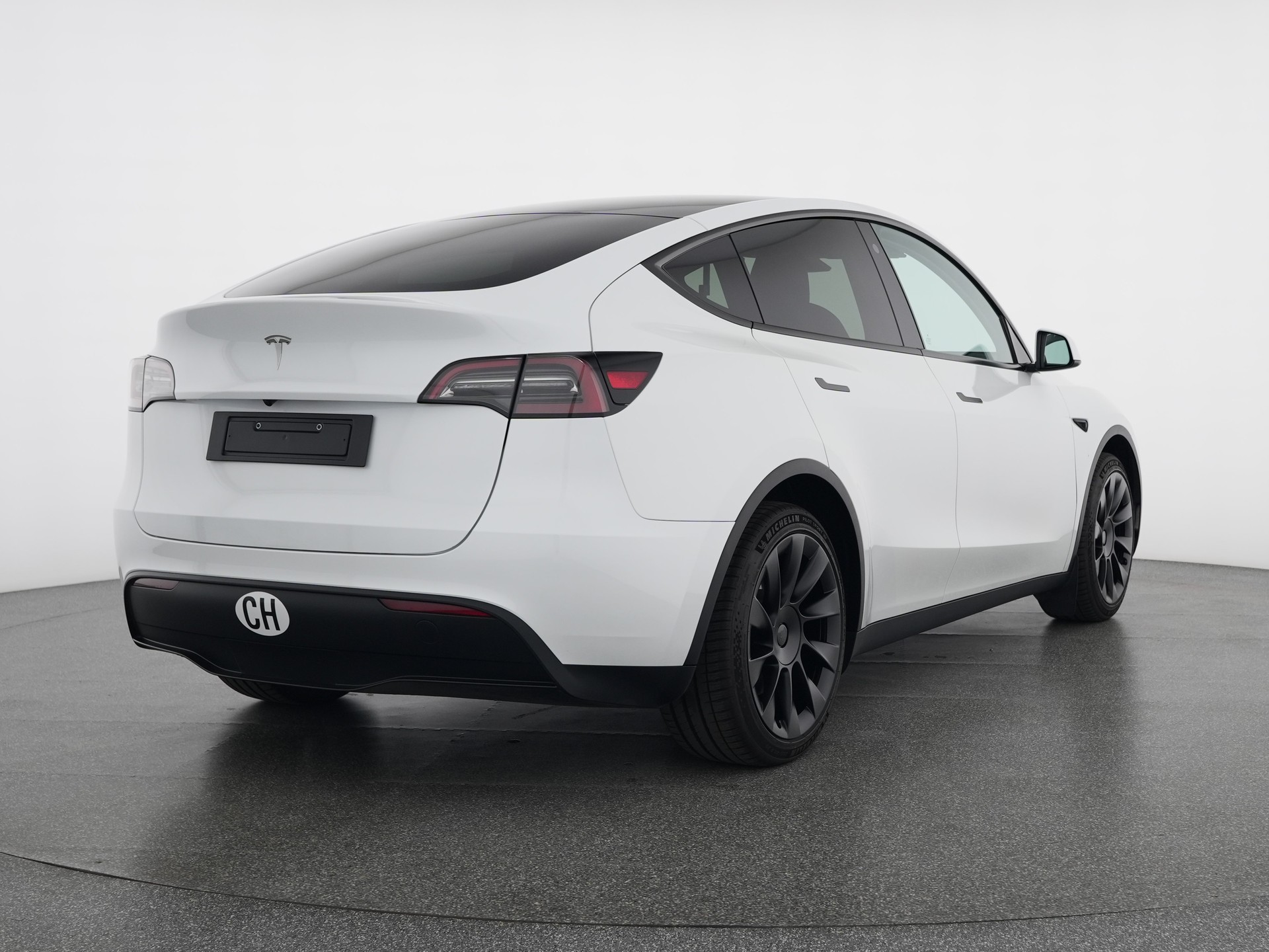 TESLA Model Y RWD-image-3