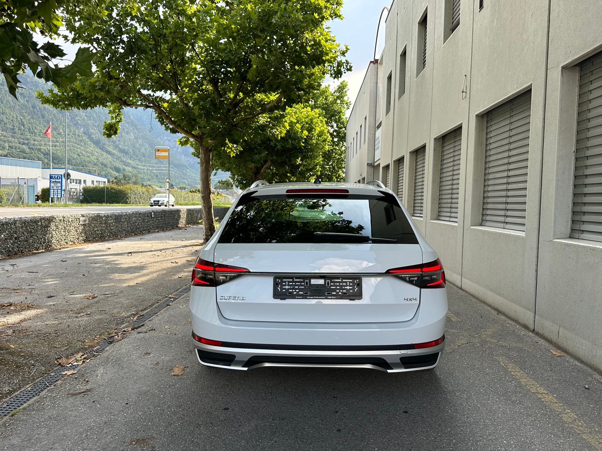 SKODA Superb 2.0 TSI Scout 4x4 DSG-image-7