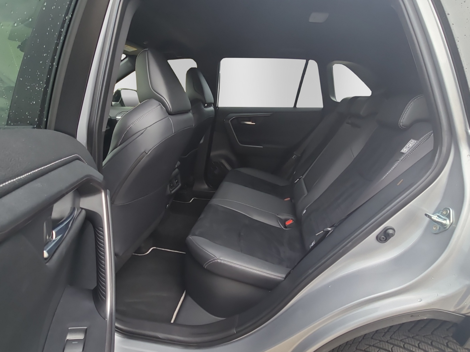 TOYOTA RAV4 2.5 HEV GR Sport-image-9