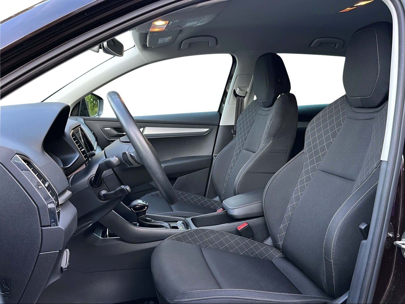 SKODA Karoq 1.5 TSI ACT Ambition DSG-image-8