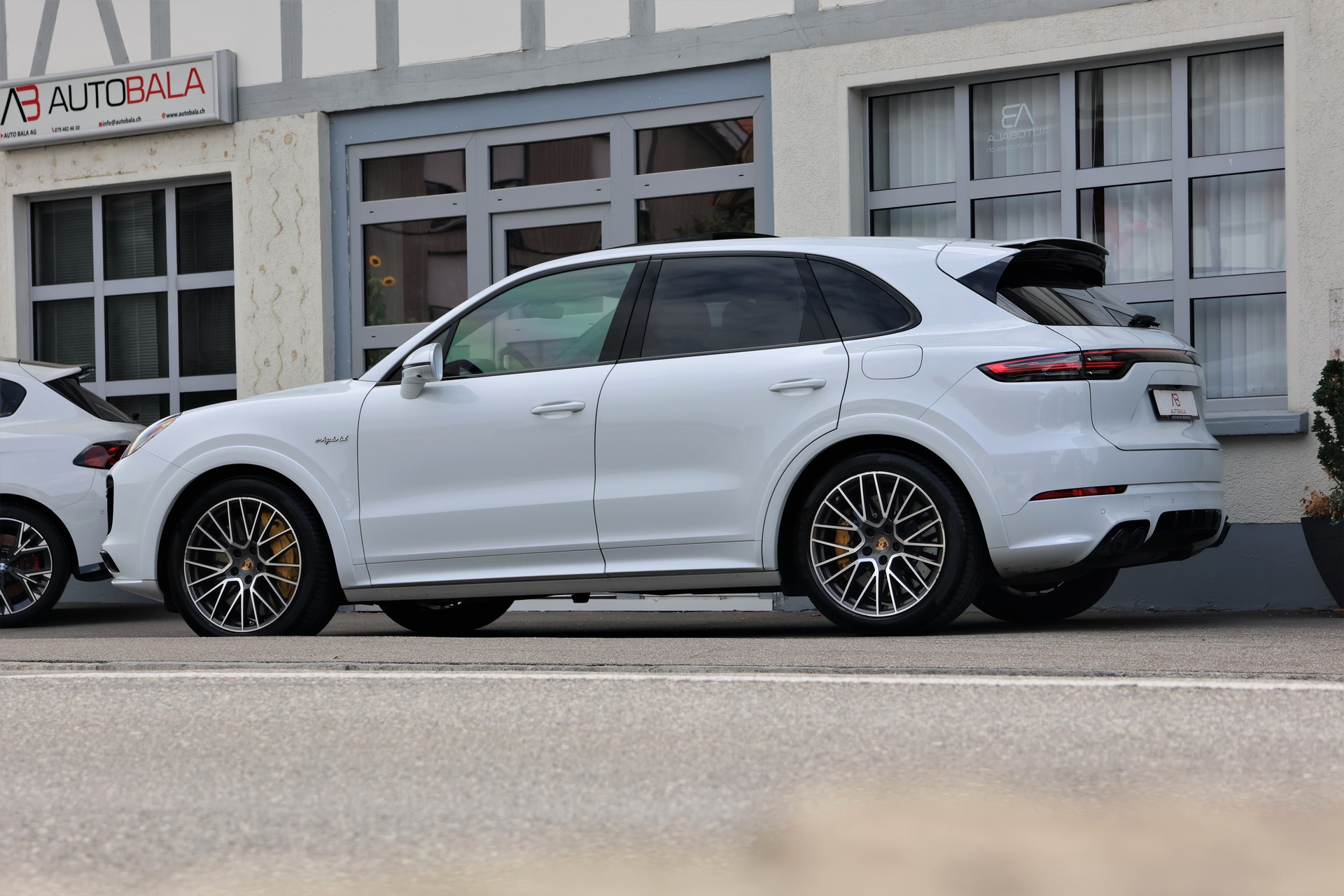 PORSCHE Cayenne Turbo S E-Hybrid (CH) + 3.0T AHK-image-3