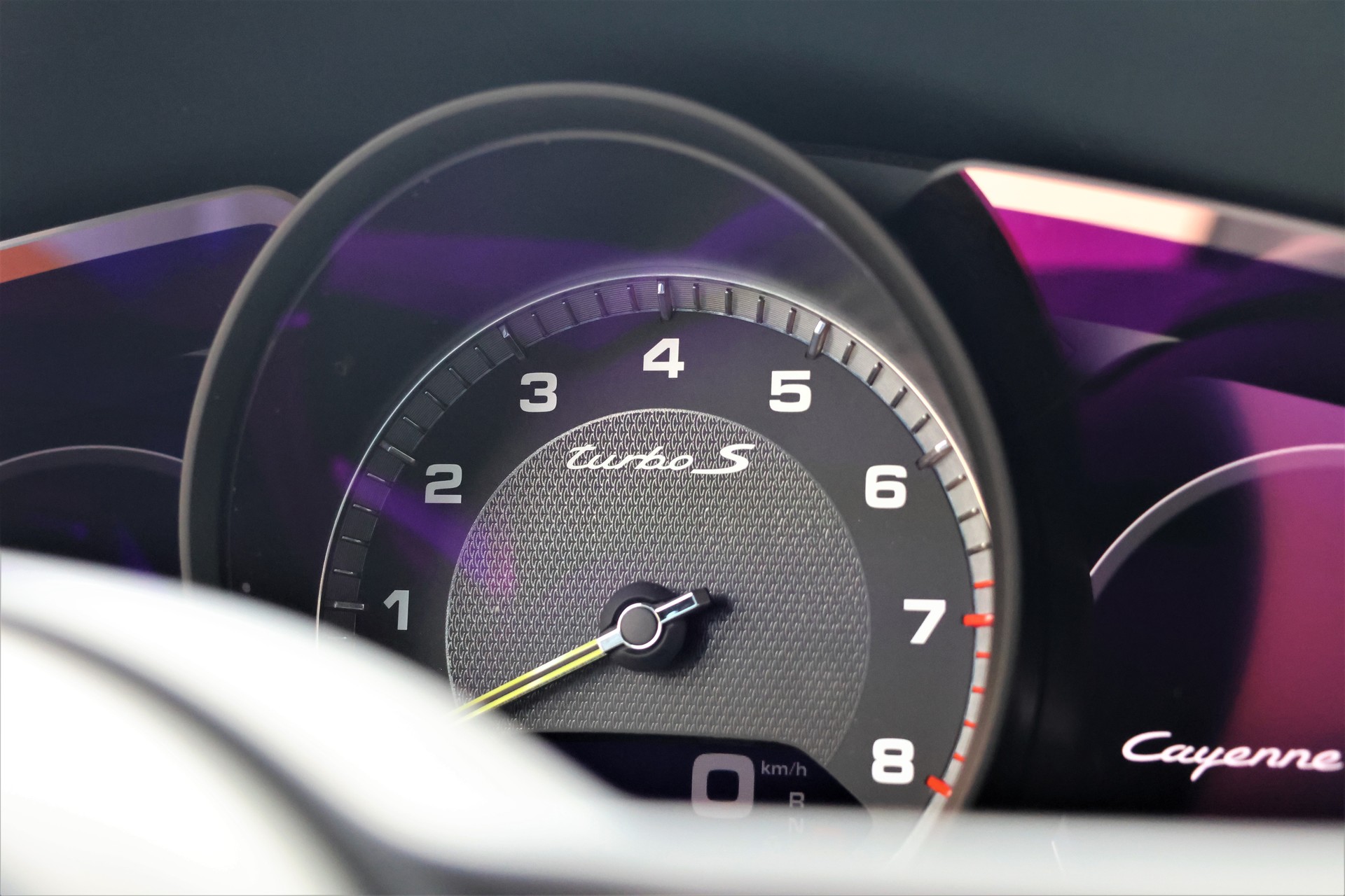 PORSCHE Cayenne Turbo S E-Hybrid (CH) + 3.0T AHK-image-34