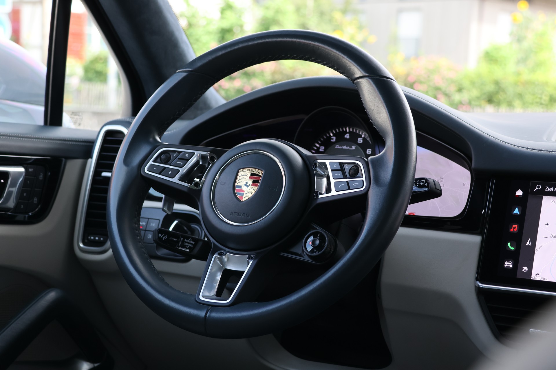 PORSCHE Cayenne Turbo S E-Hybrid (CH) + 3.0T AHK-image-16