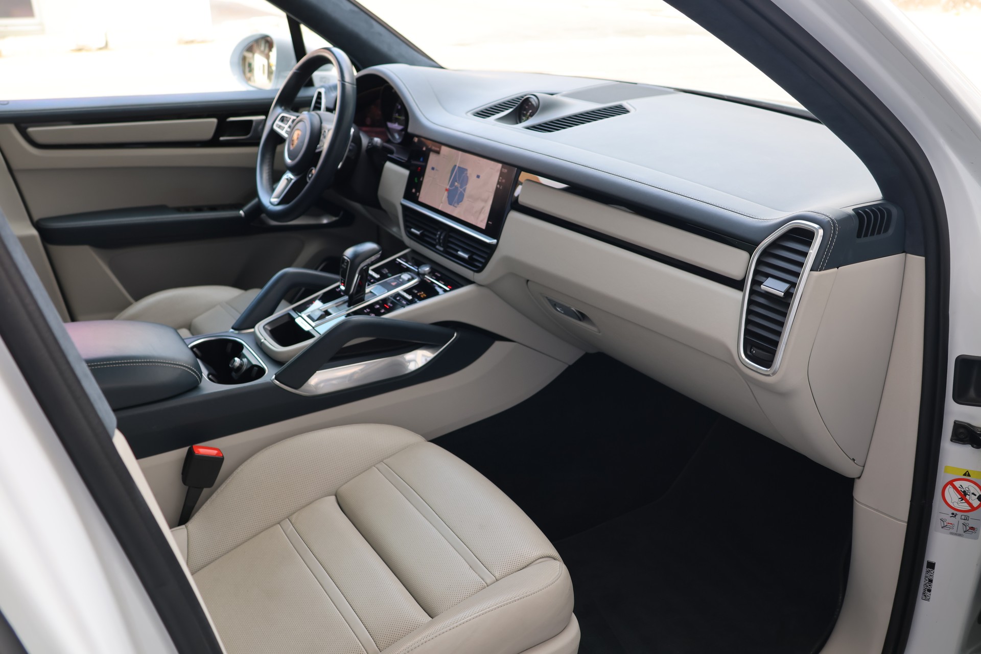 PORSCHE Cayenne Turbo S E-Hybrid (CH) + 3.0T AHK-image-21