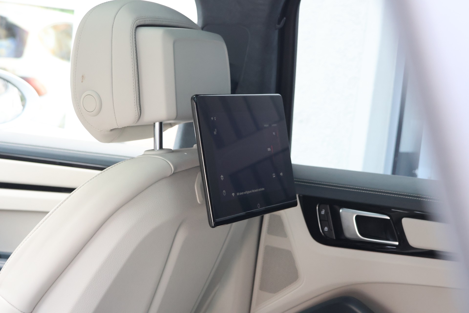 PORSCHE Cayenne Turbo S E-Hybrid (CH) + 3.0T AHK-image-14