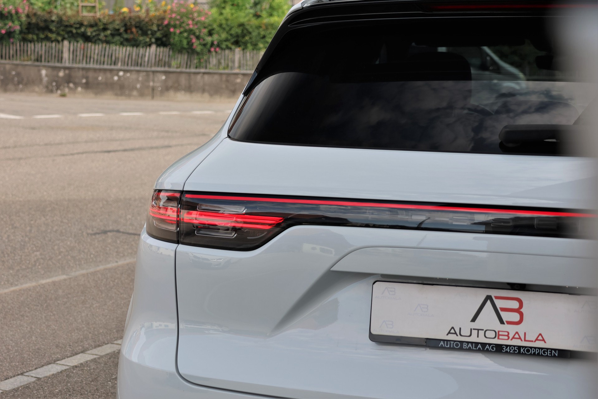 PORSCHE Cayenne Turbo S E-Hybrid (CH) + 3.0T AHK-image-6