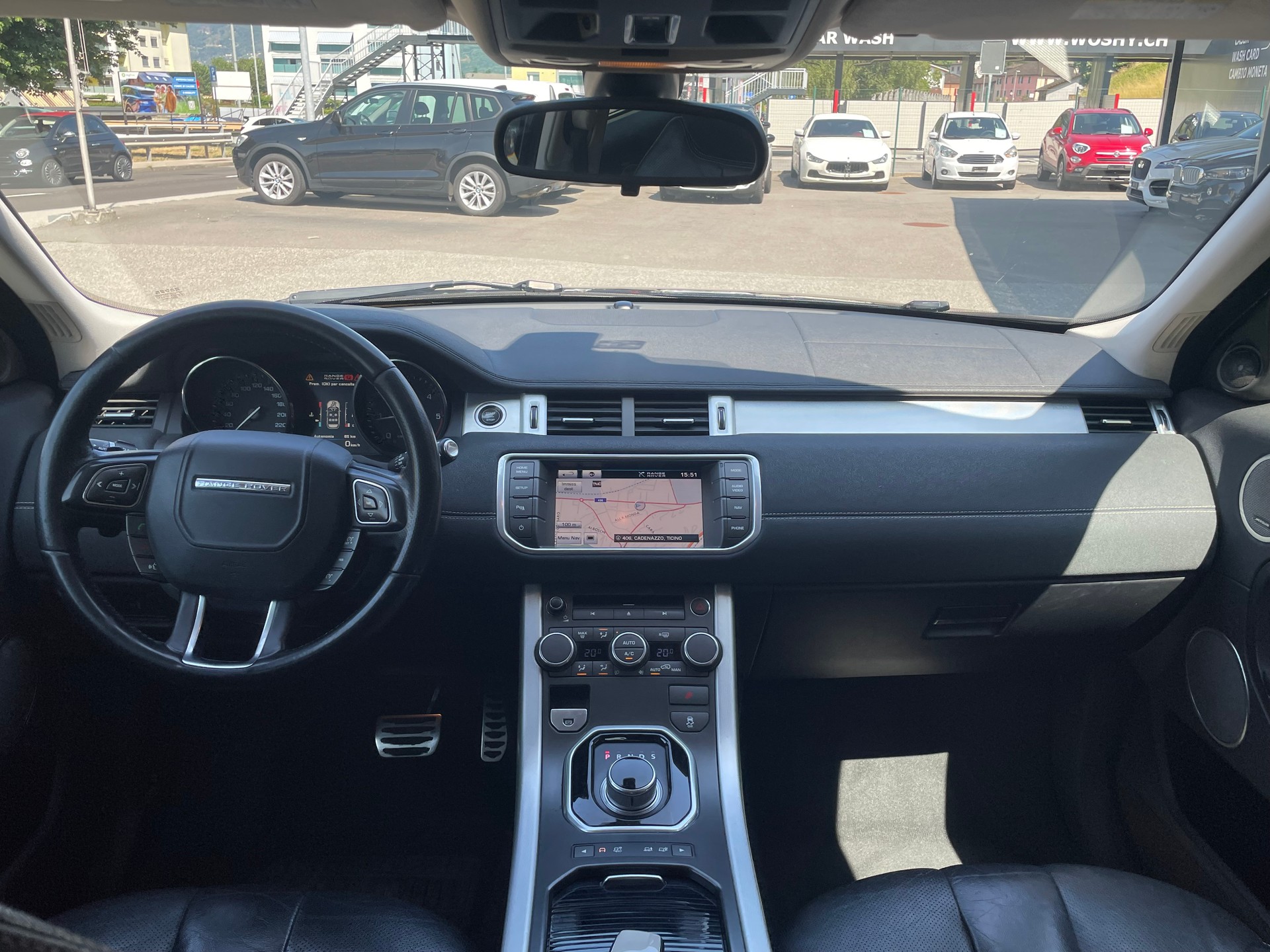 LAND ROVER Range Rover Evoque 2.2 SD4 Pure AT6-image-5