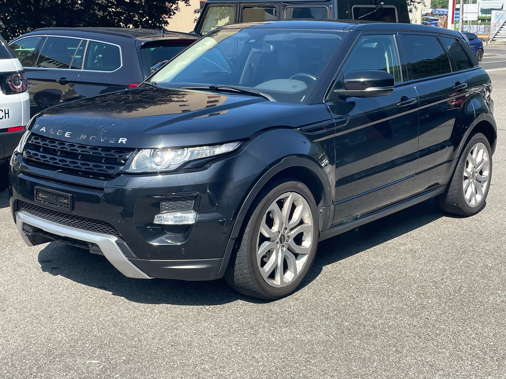 LAND ROVER Range Rover Evoque 2.2 SD4 Pure AT6-image-0