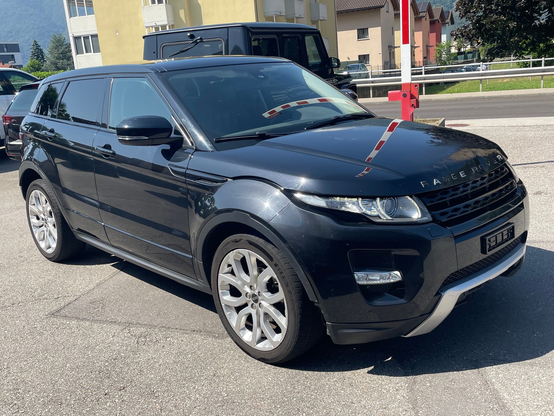 LAND ROVER Range Rover Evoque 2.2 SD4 Pure AT6-image-13