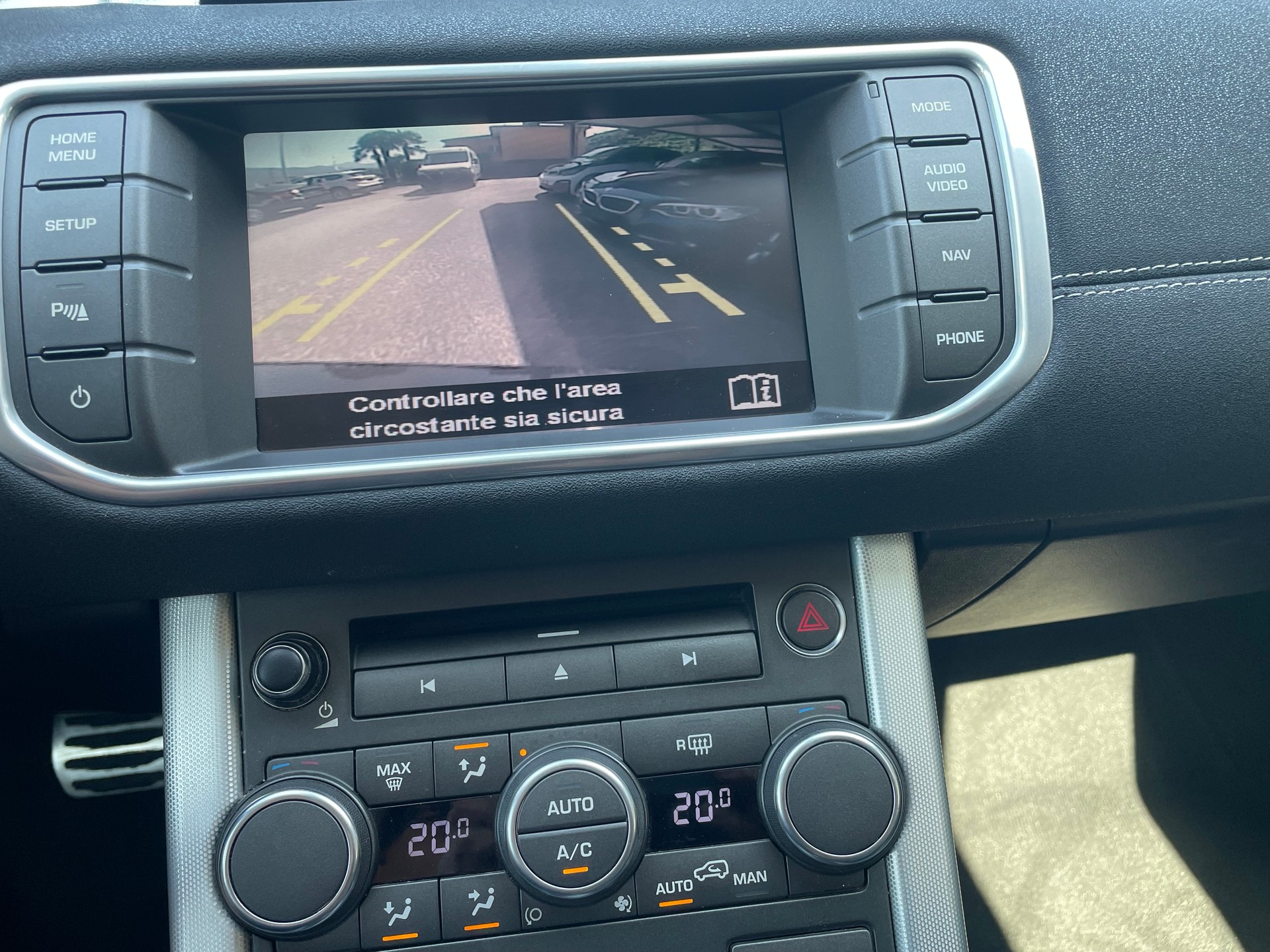 LAND ROVER Range Rover Evoque 2.2 SD4 Pure AT6-image-2