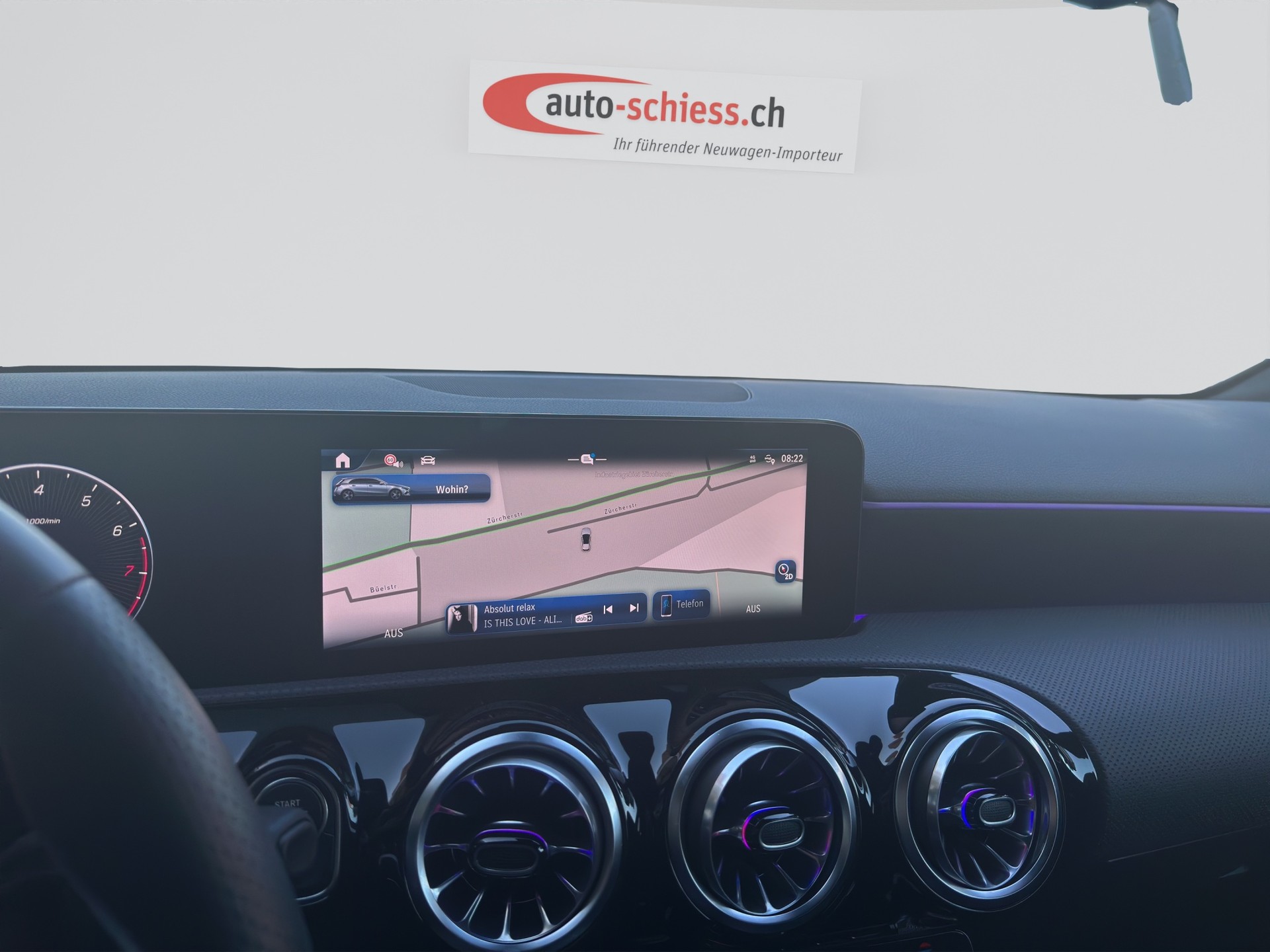 MERCEDES-BENZ A 220 4Matic 8G-DCT AMG Line Night-image-13