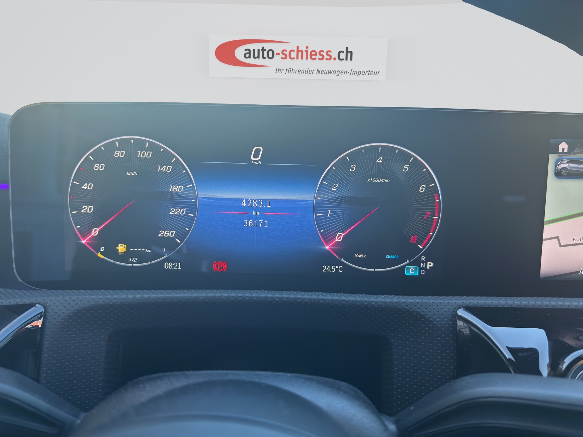 MERCEDES-BENZ A 220 4Matic 8G-DCT AMG Line Night-image-12