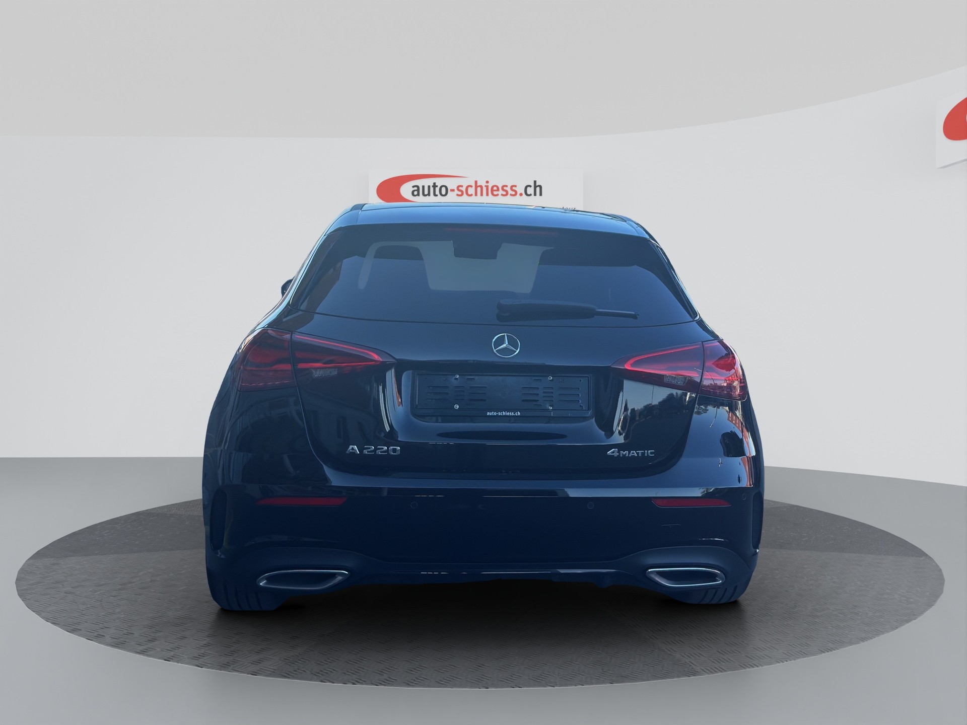 MERCEDES-BENZ A 220 4Matic 8G-DCT AMG Line Night-image-3