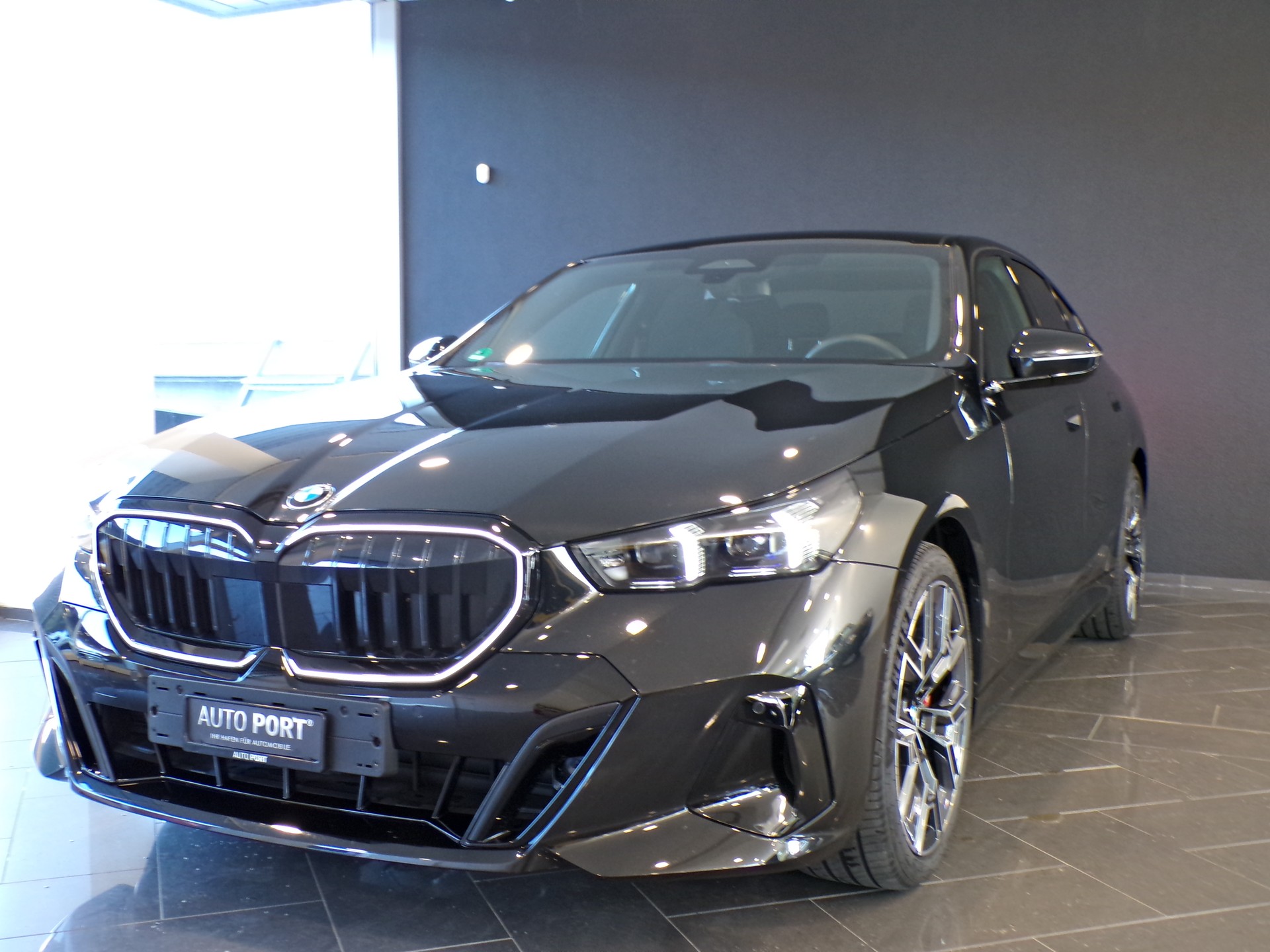 BMW 540d xDrive 48V M Sport Pro Steptronic-image-2