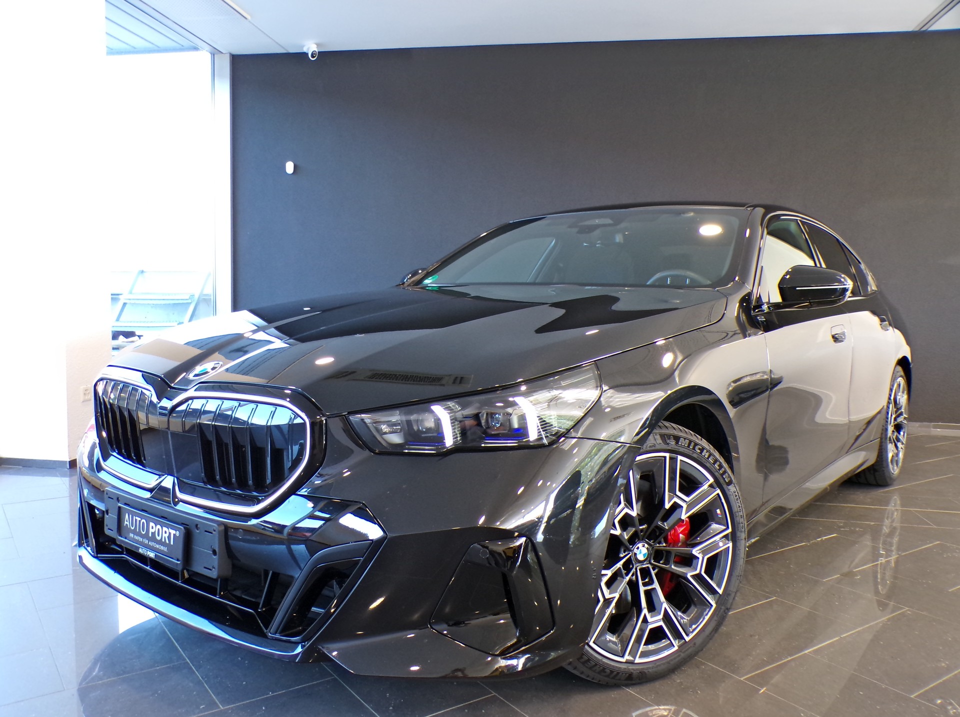 BMW 540d xDrive 48V M Sport Pro Steptronic-image-0