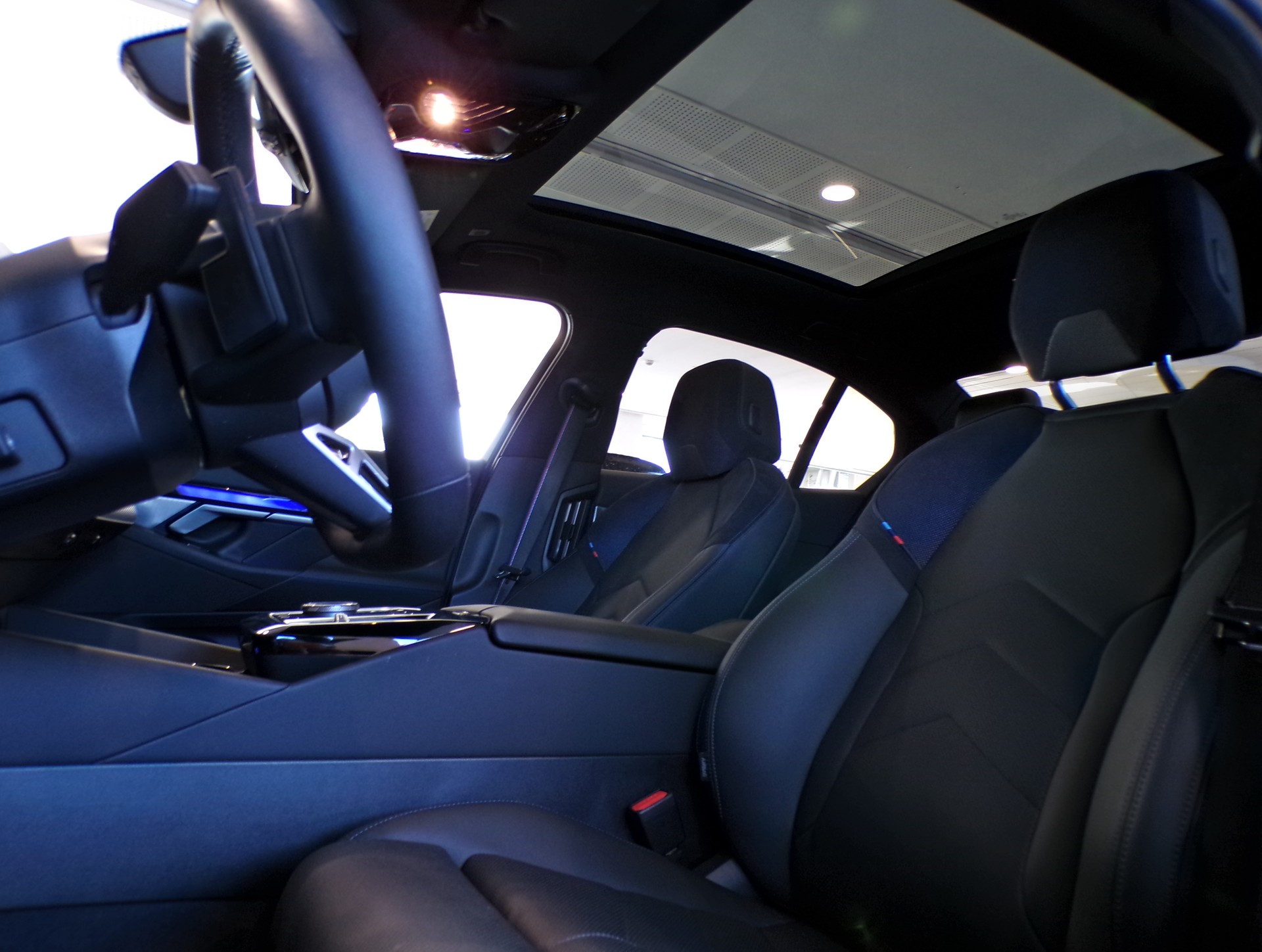 BMW 540d xDrive 48V M Sport Pro Steptronic-image-16