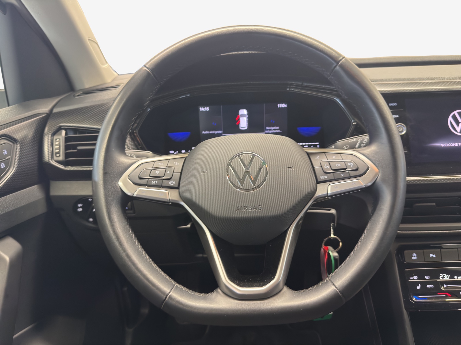 VW T-Cross 1.0 TSI Life-image-9