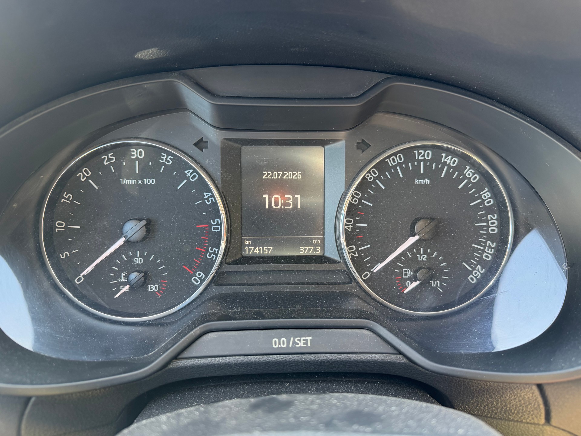 SKODA Octavia Combi 1.6 TDI Style DSG-image-9