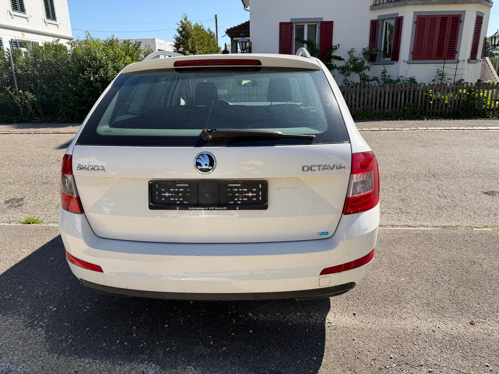 SKODA Octavia Combi 1.6 TDI Style DSG-image-6