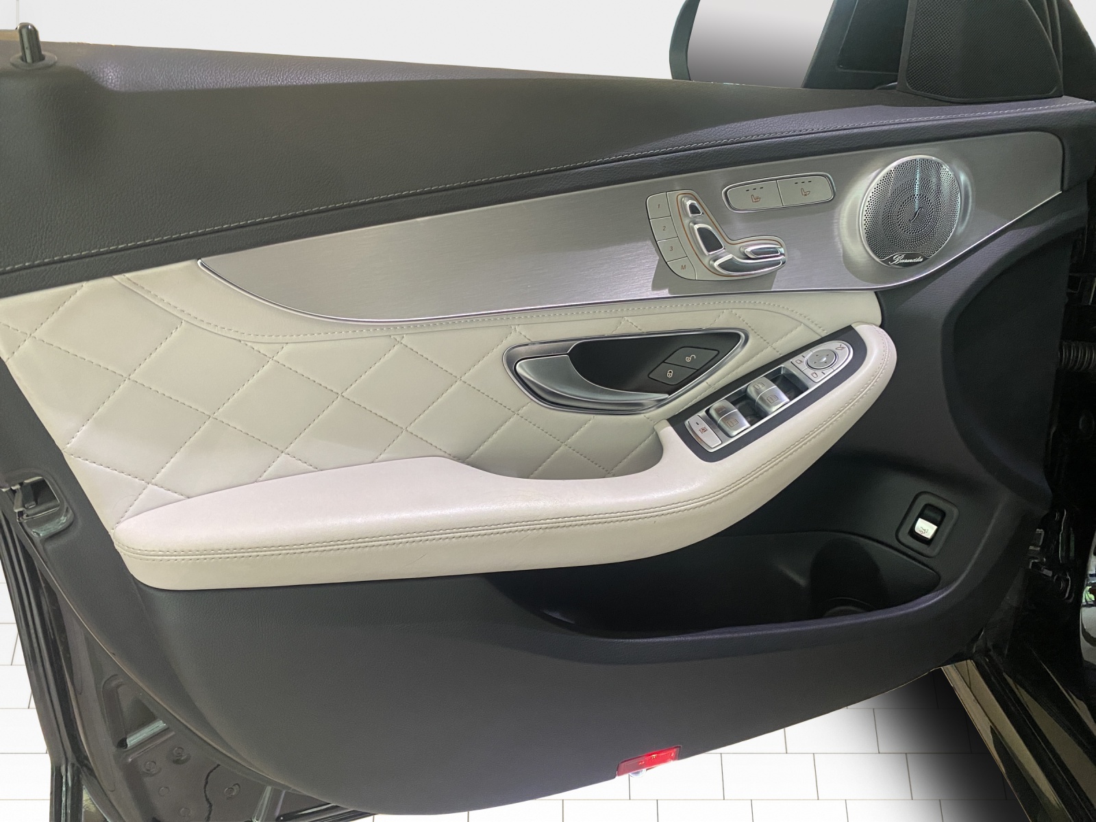 MERCEDES-BENZ C 63 S AMG Speedshift-image-12