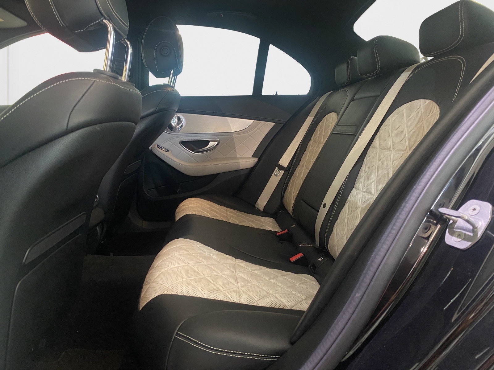 MERCEDES-BENZ C 63 S AMG Speedshift-image-16