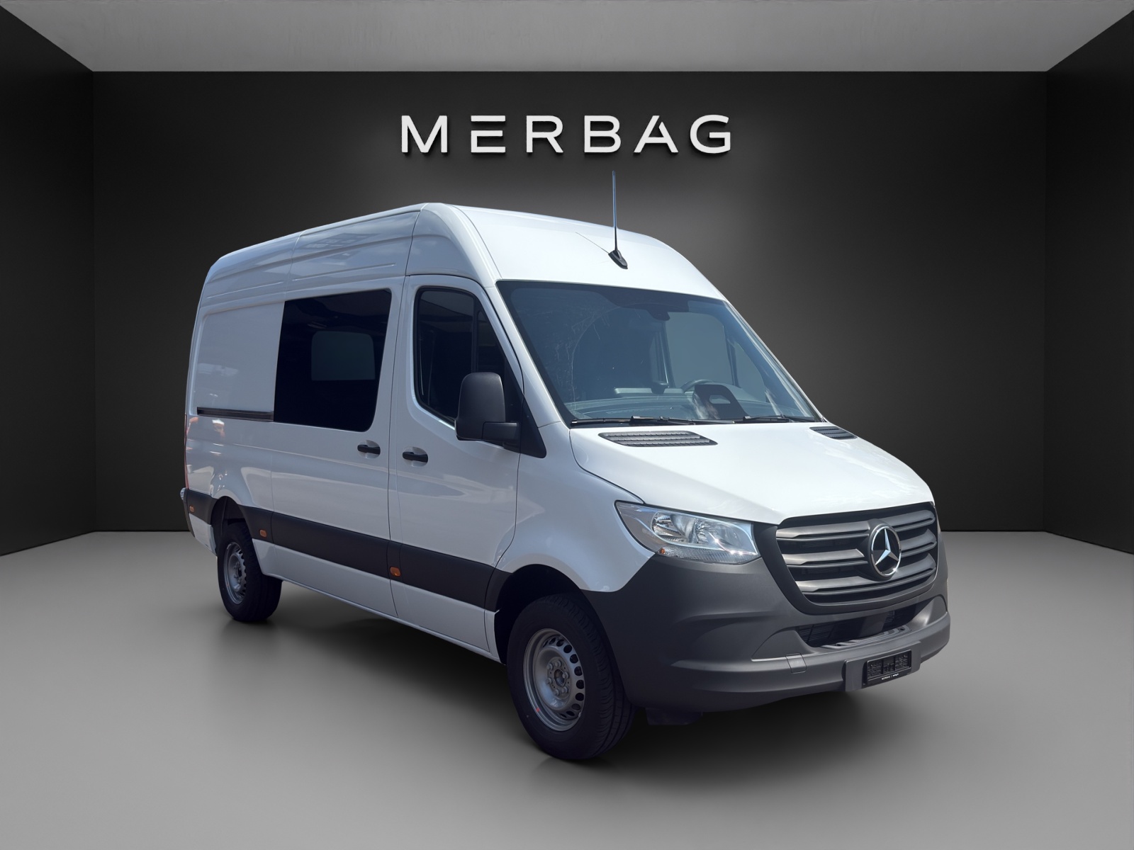 MERCEDES-BENZ Sprinter 317 CDI Standard 9G-TRONIC-image-0