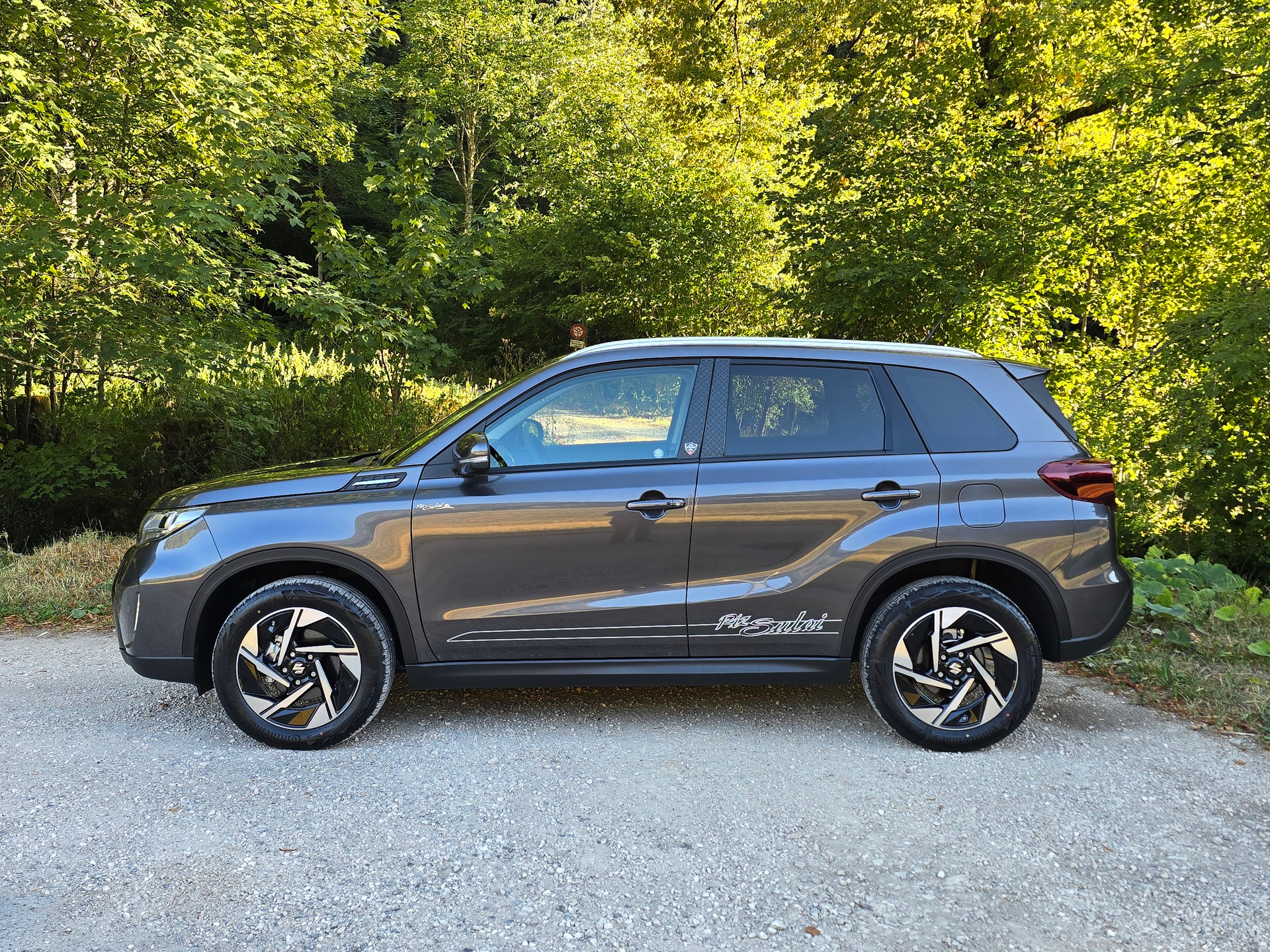 SUZUKI Vitara 1.5 Hybrid Piz Sulai Top 4x4-image-1