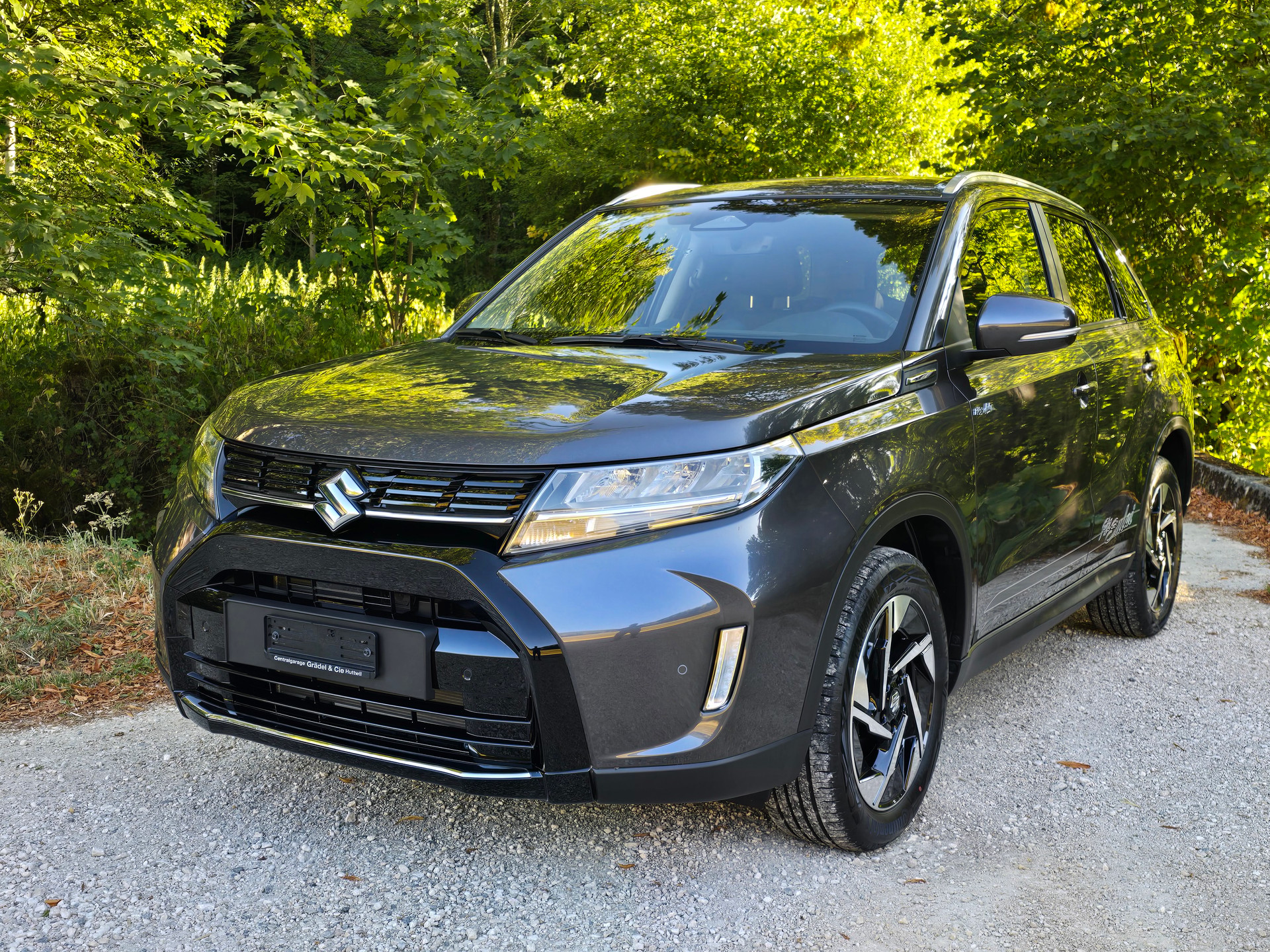 SUZUKI Vitara 1.5 Hybrid Piz Sulai Top 4x4-image-0