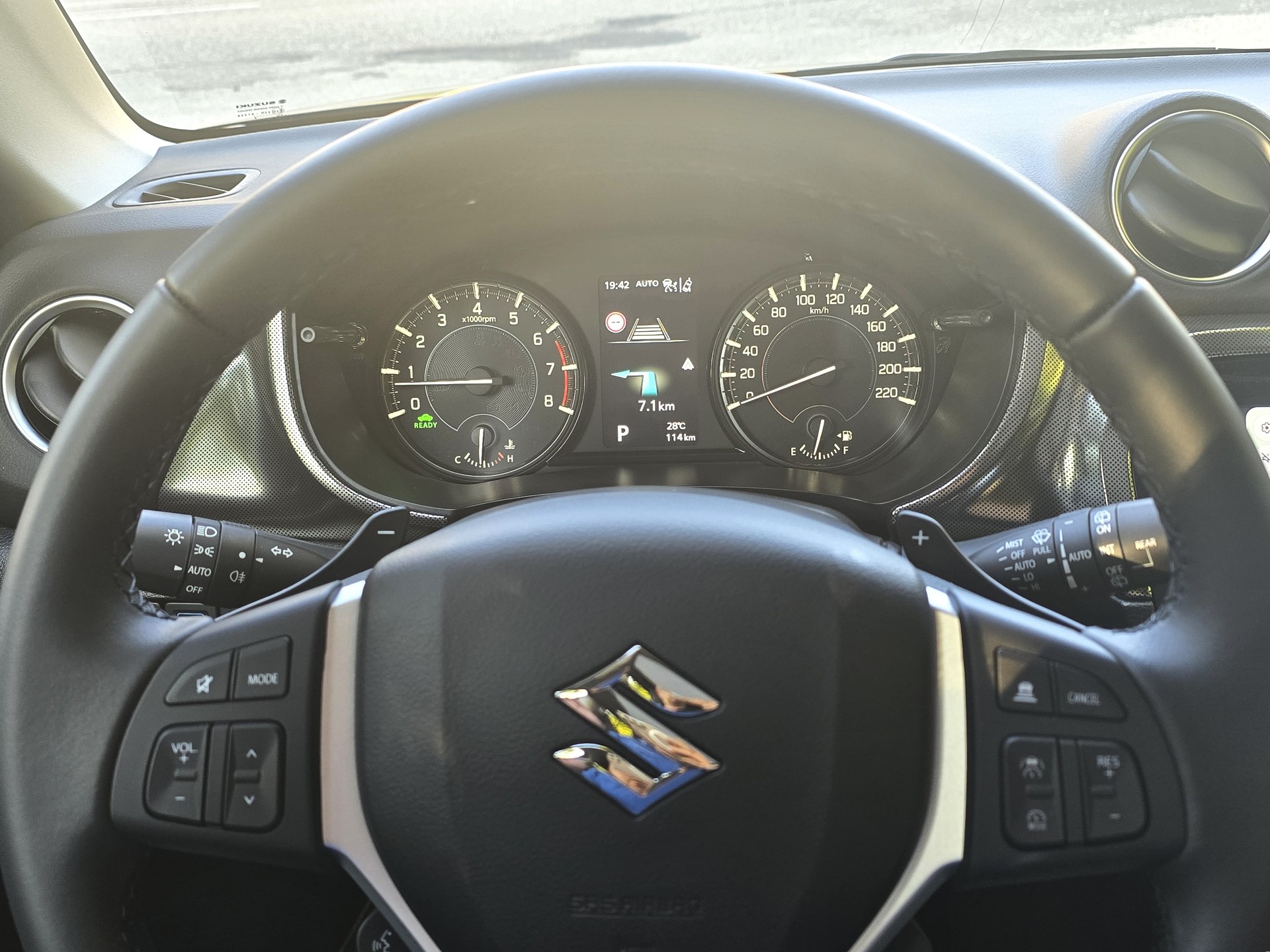 SUZUKI Vitara 1.5 Hybrid Piz Sulai Top 4x4-image-4
