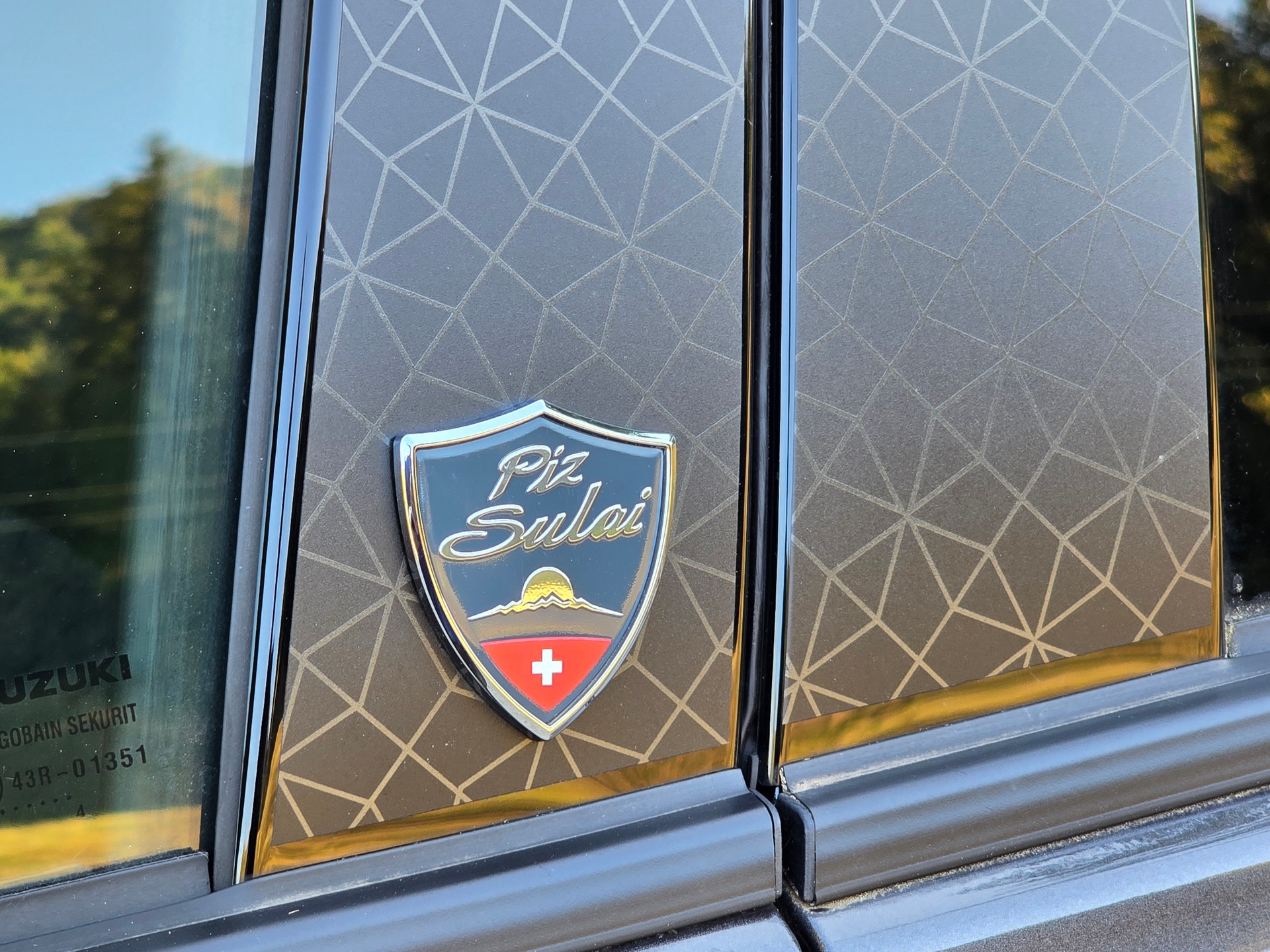 SUZUKI Vitara 1.5 Hybrid Piz Sulai Top 4x4-image-17