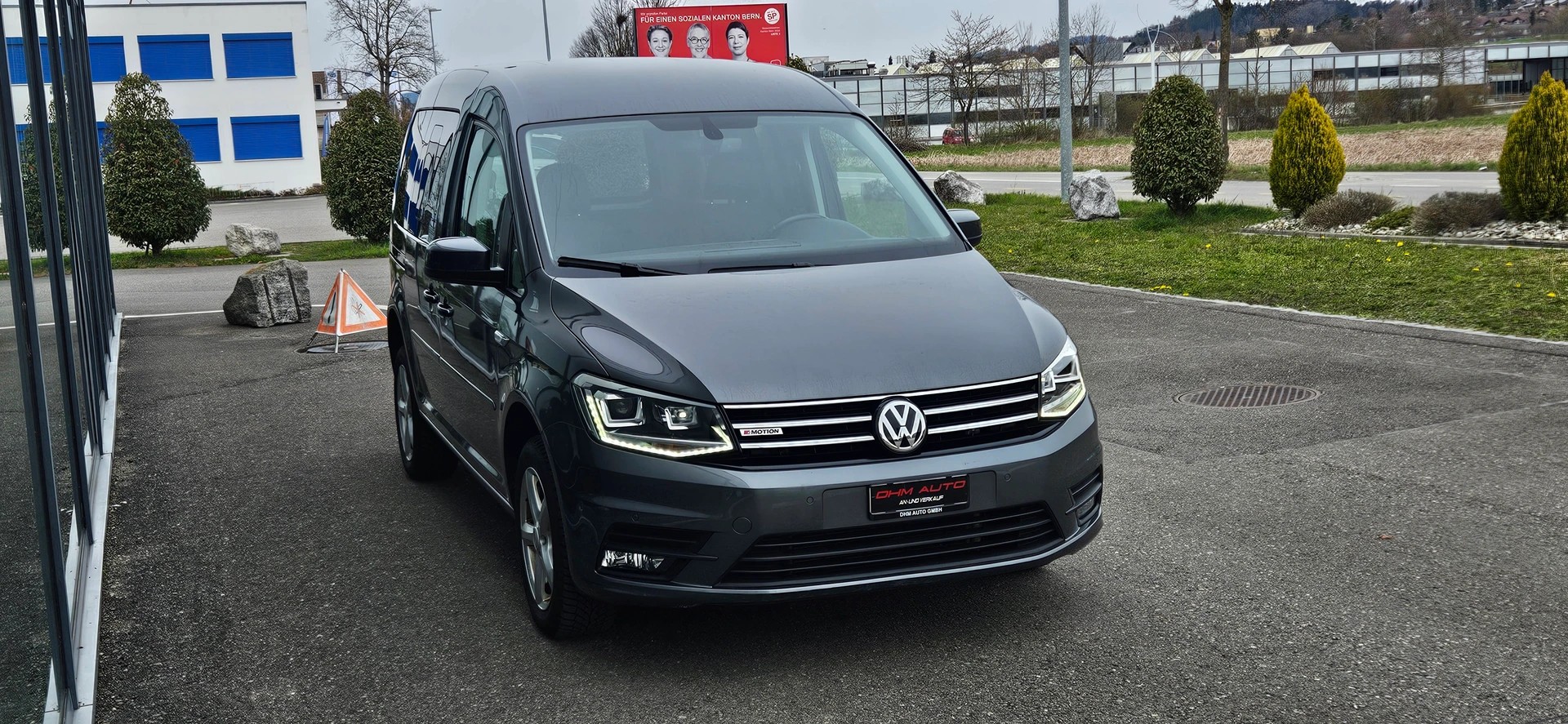 VW Caddy 2.0 TDI Trendline 4Motion DSG-image-3