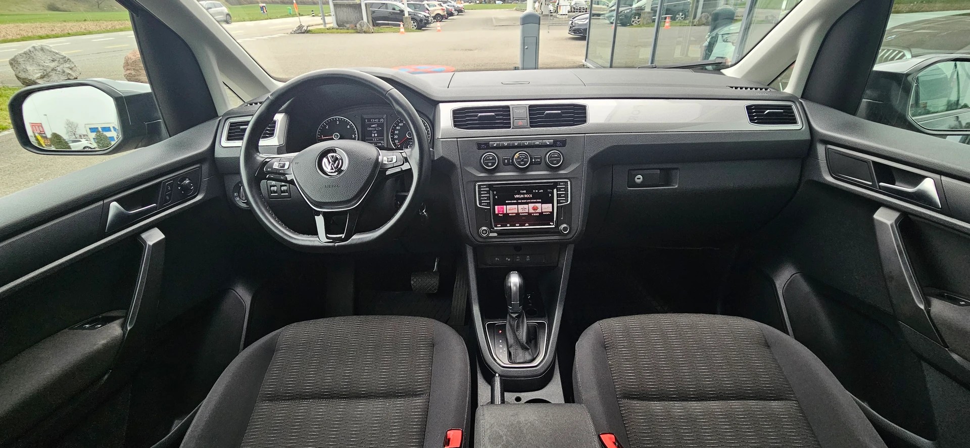 VW Caddy 2.0 TDI Trendline 4Motion DSG-image-8