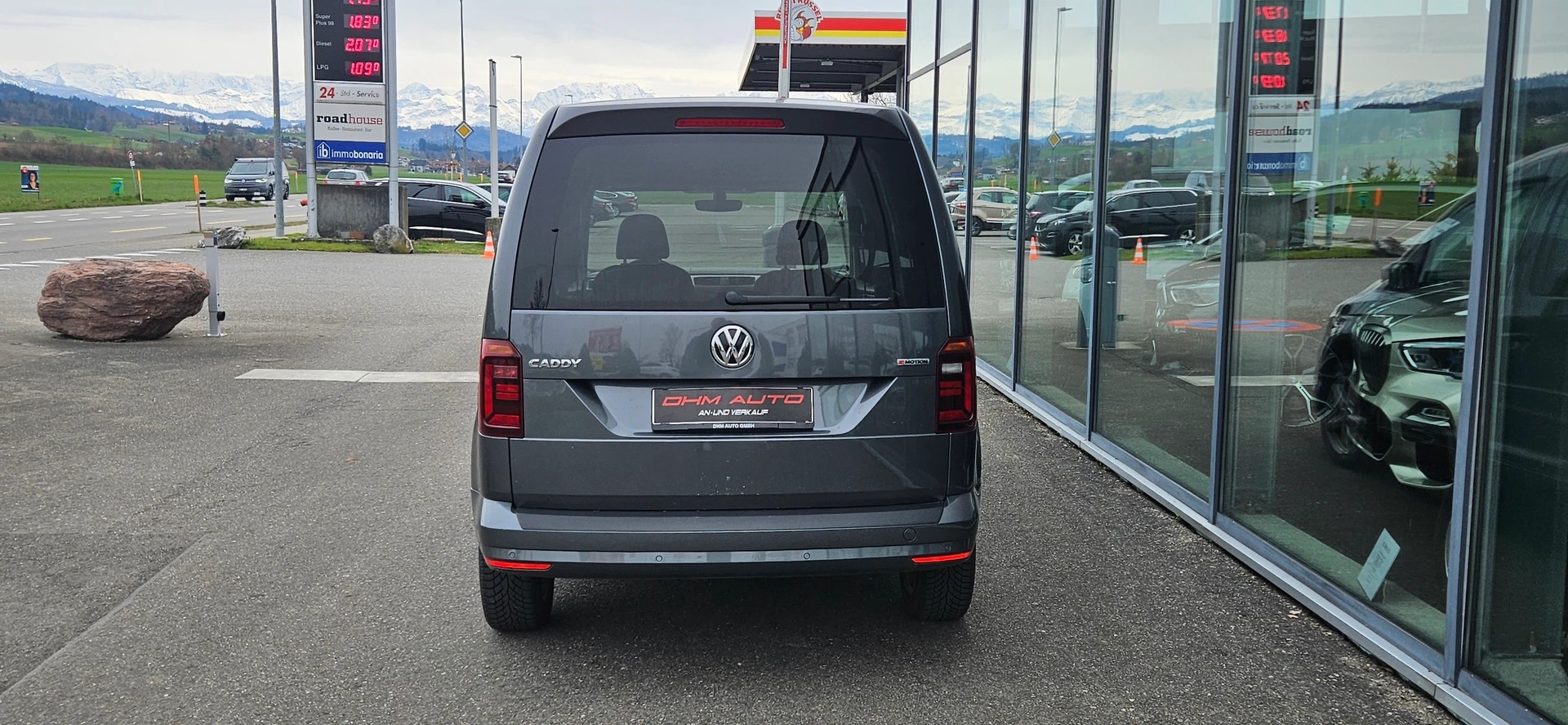 VW Caddy 2.0 TDI Trendline 4Motion DSG-image-5