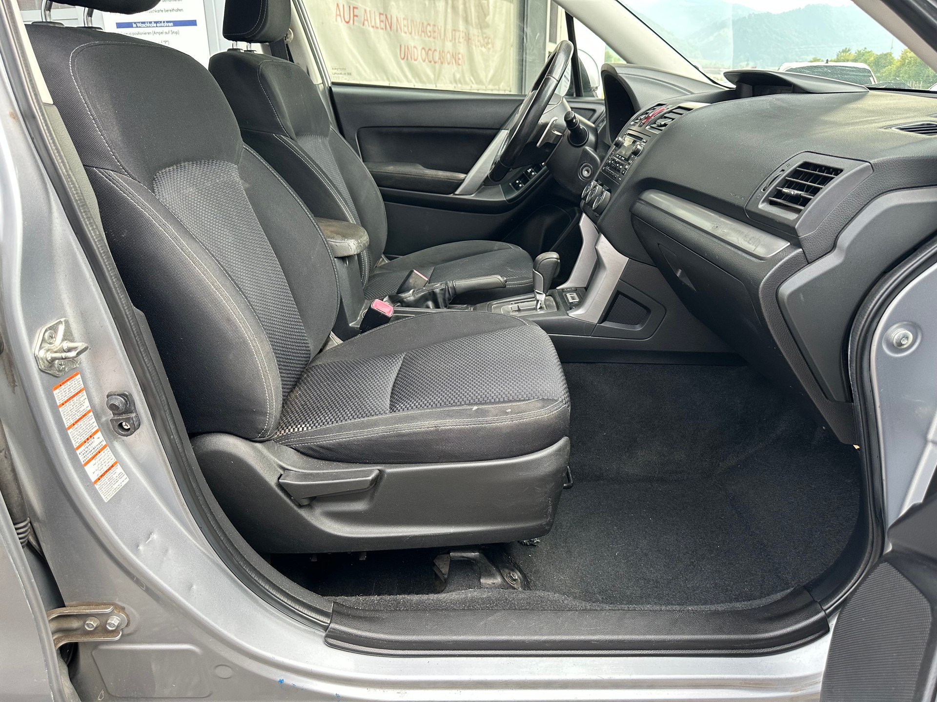 SUBARU Forester 2.0i Advantage Lineartronic-image-8