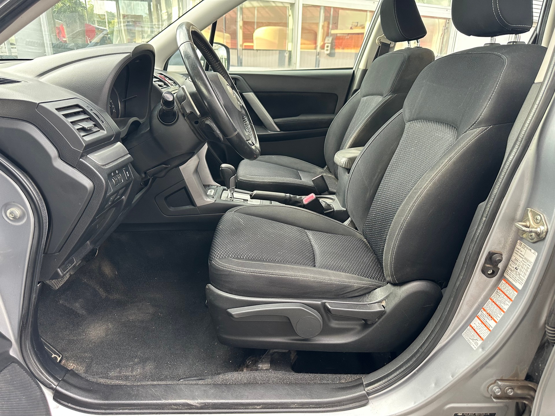 SUBARU Forester 2.0i Advantage Lineartronic-image-9