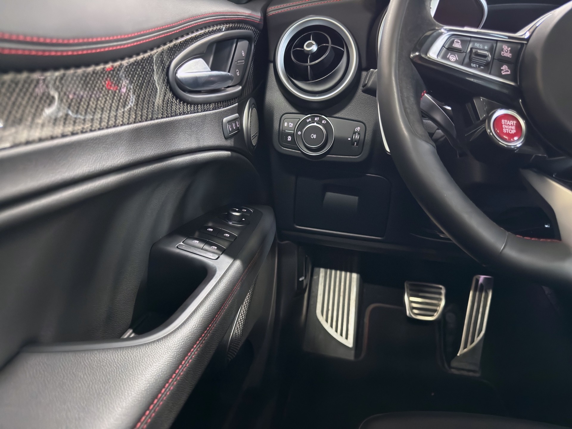ALFA ROMEO Stelvio 2.9 V6 Quadrifoglio Q4 Automatic-image-19