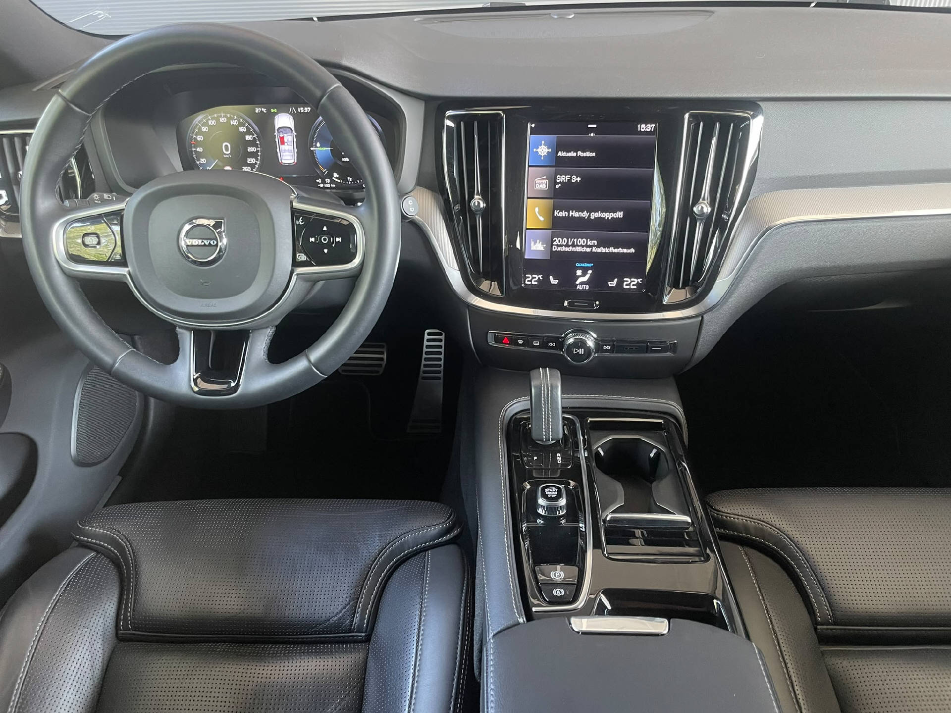 VOLVO V60 2.0 T6 TE R-Design eAWD-image-6