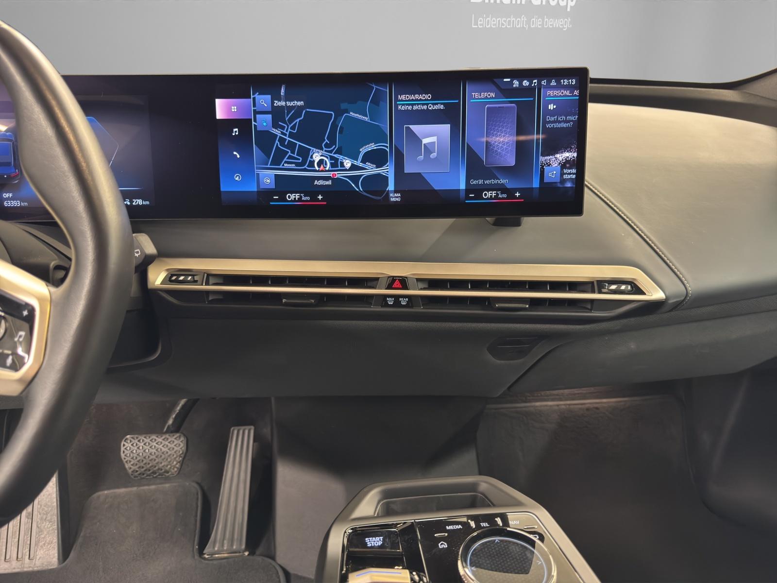 BMW iX xDrive50-image-17