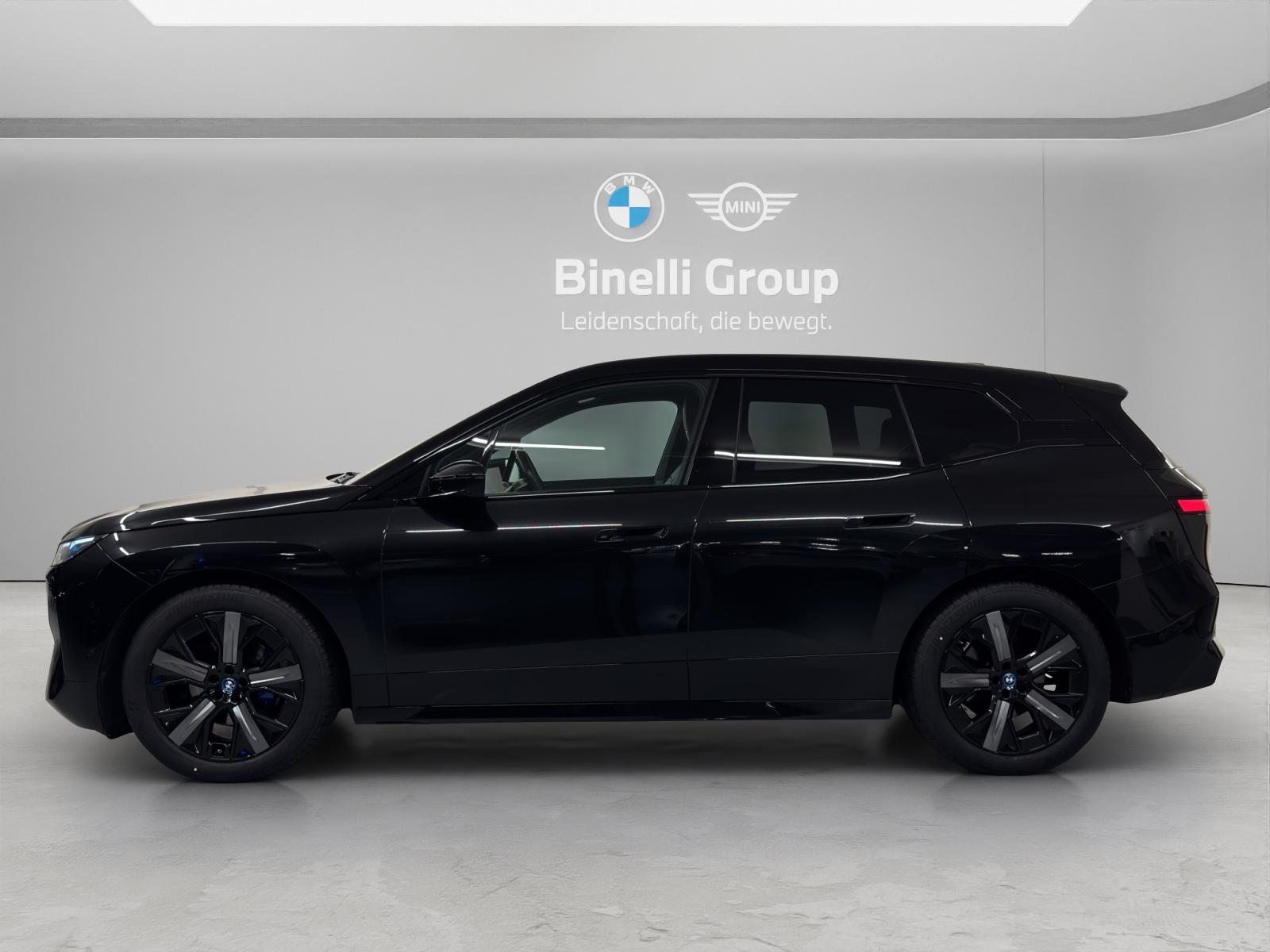 BMW iX xDrive50-image-1