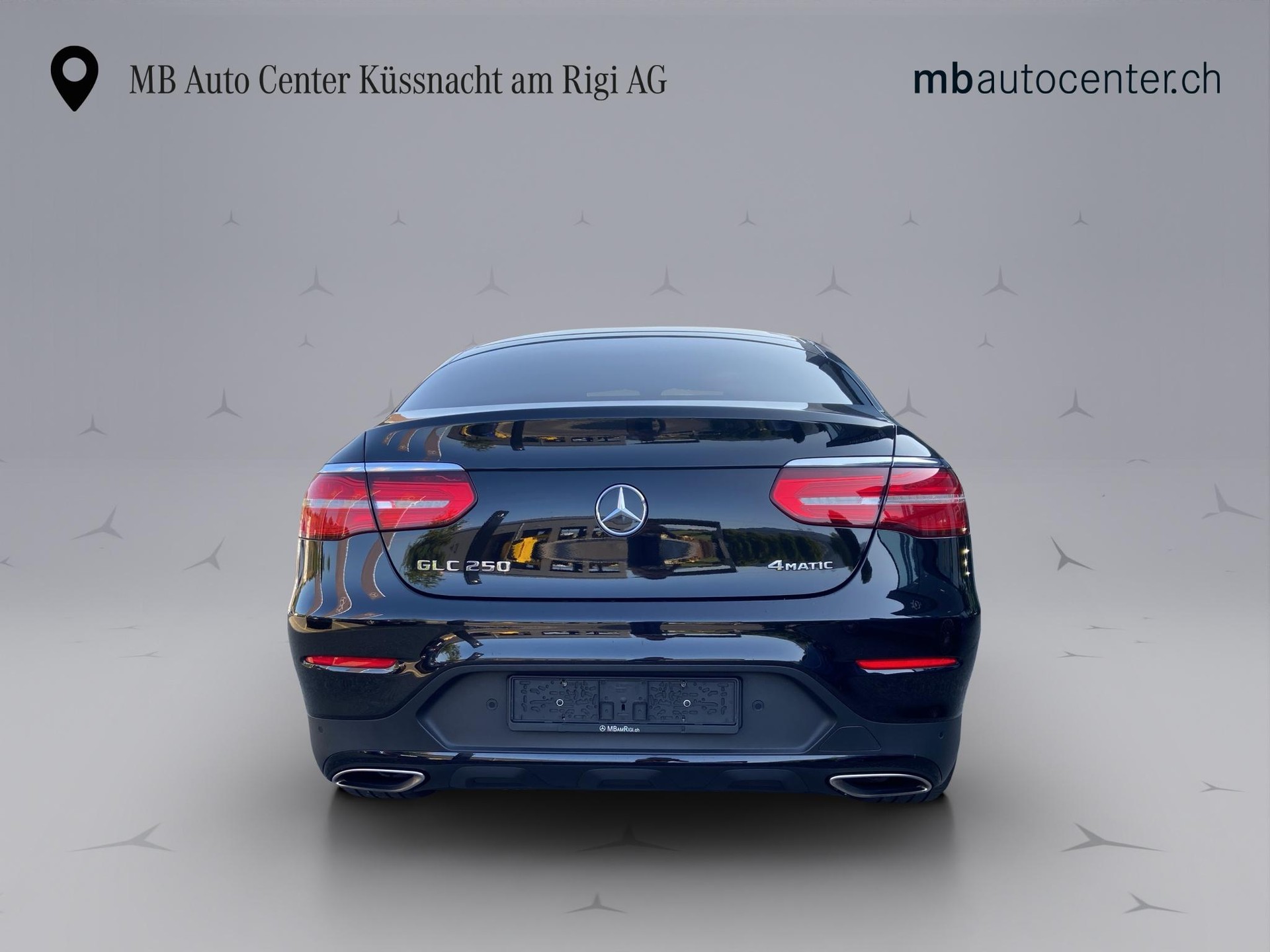 MERCEDES-BENZ GLC 250 AMG Line 4m Coupé-image-4