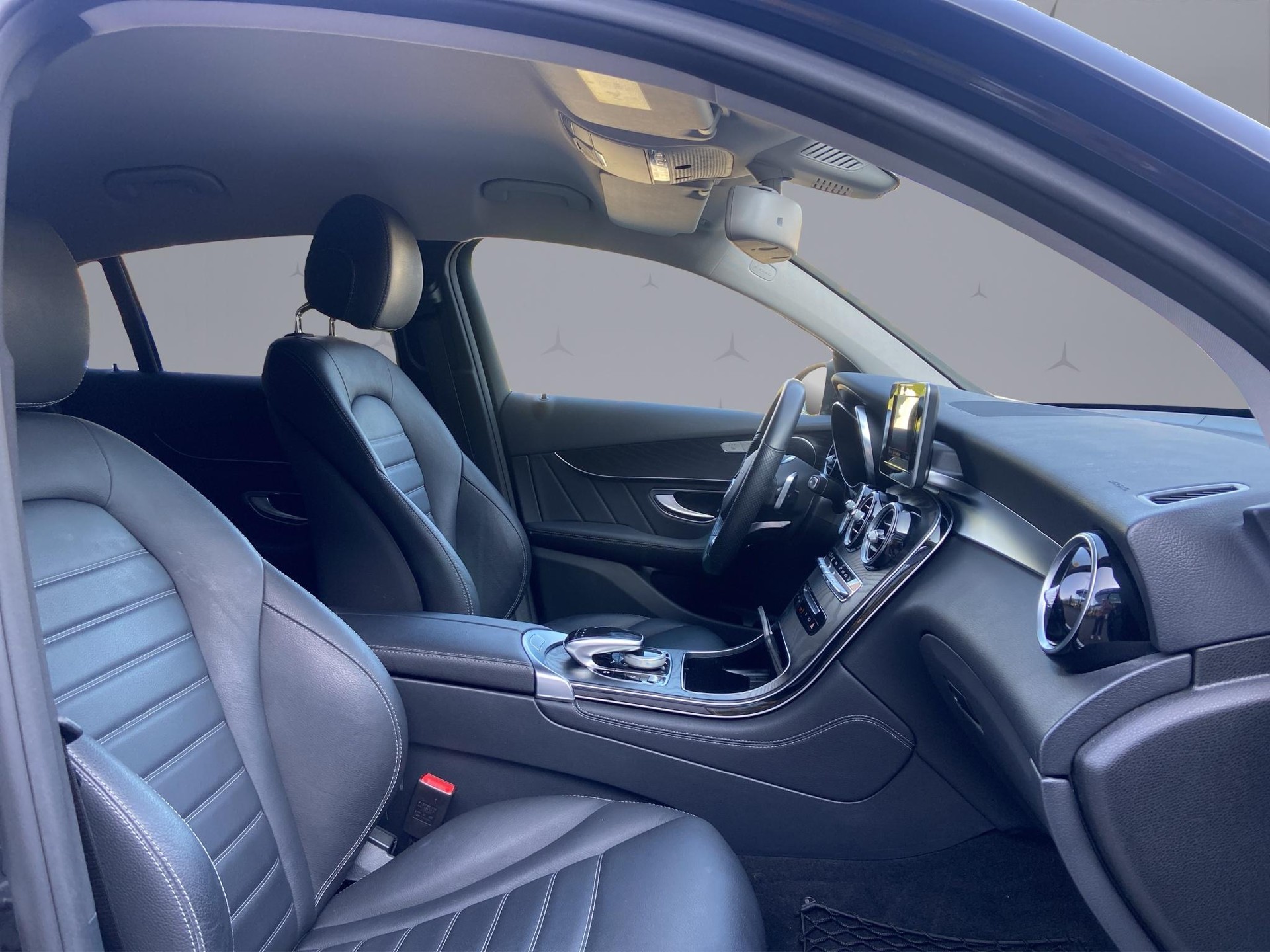 MERCEDES-BENZ GLC 250 AMG Line 4m Coupé-image-15