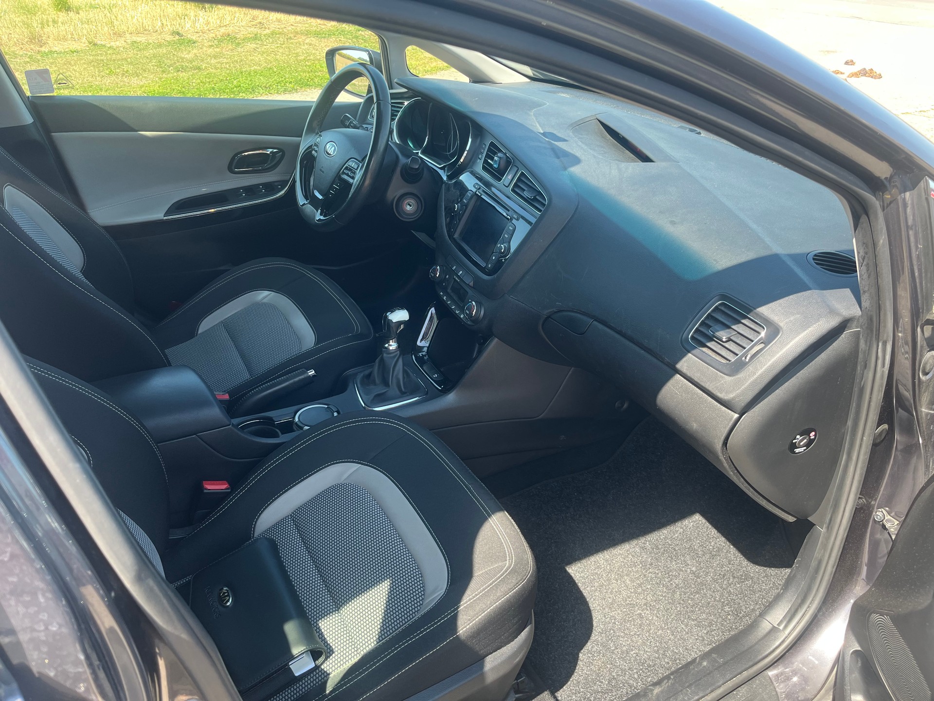 KIA Cee'd 1.4 CRDi Swiss Eco Edition-image-7