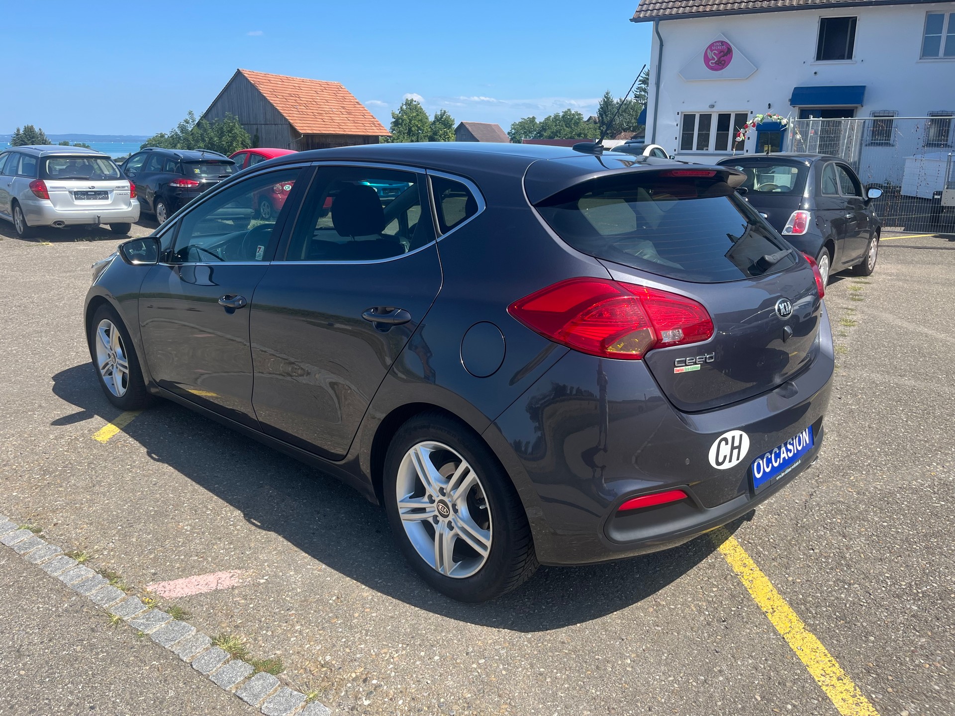 KIA Cee'd 1.4 CRDi Swiss Eco Edition-image-4