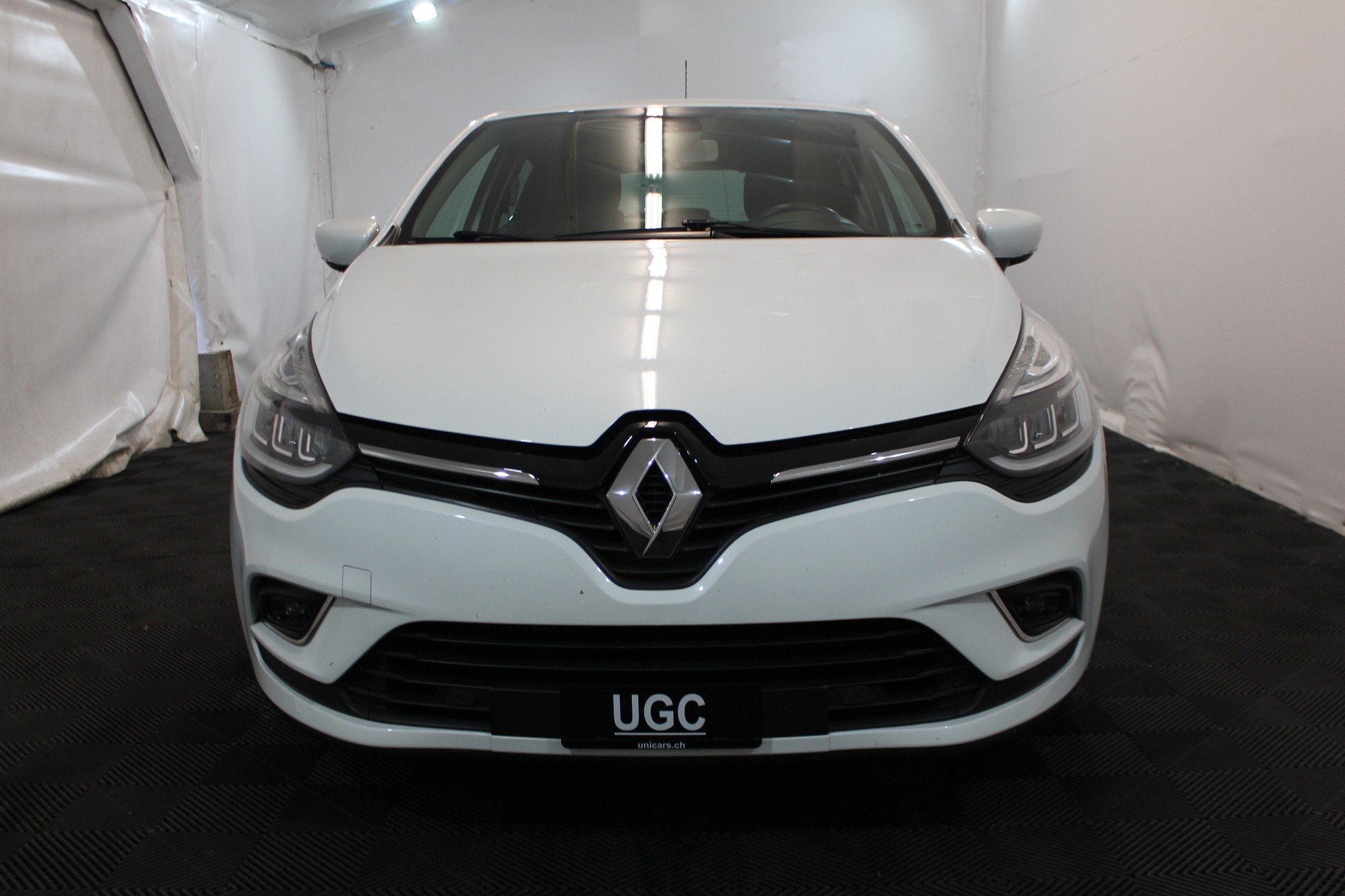 RENAULT Clio 1.2 TCe 120 Swiss Edition S/S-image-1