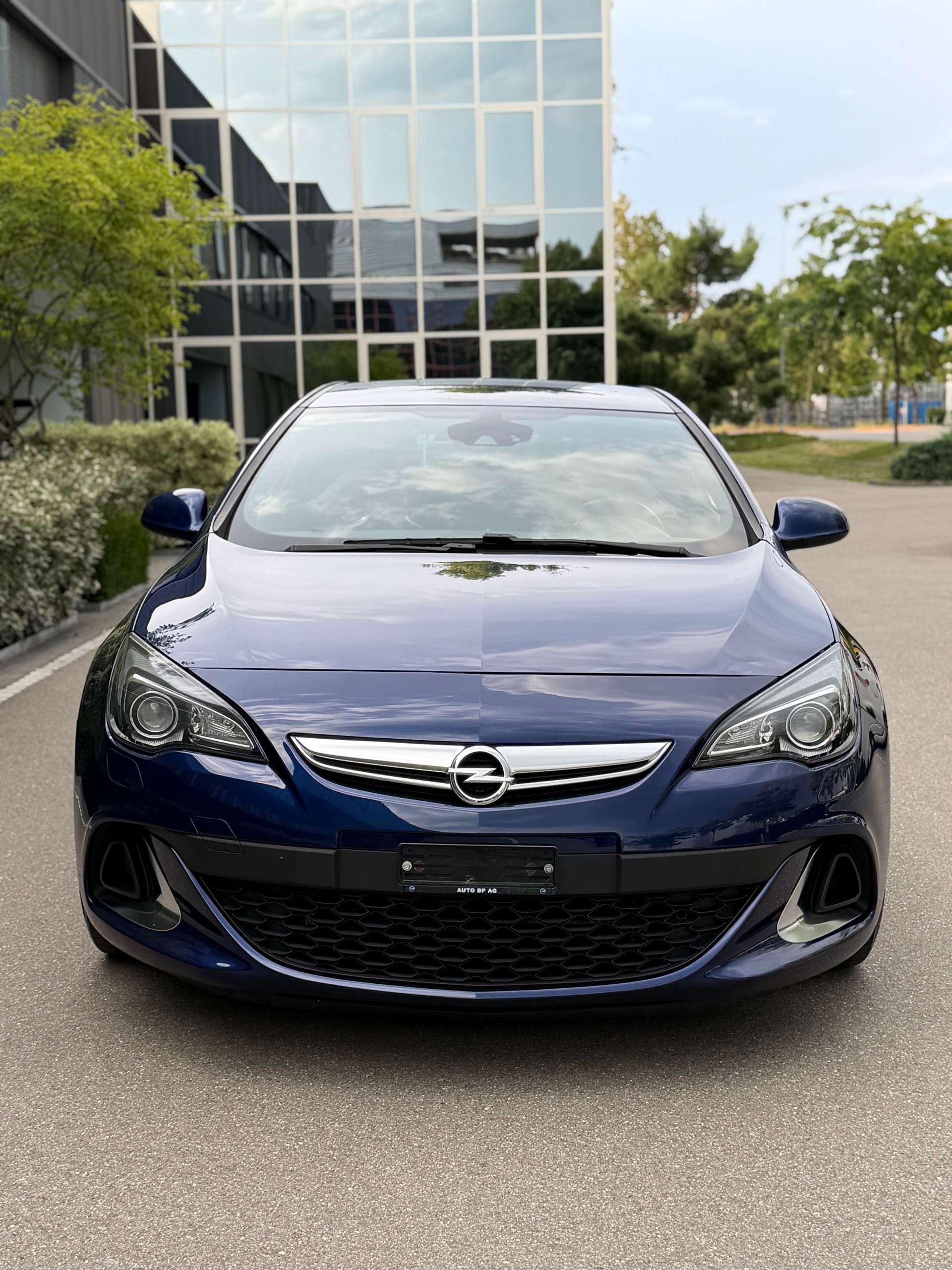 OPEL Astra GTC 2.0i 16V Turbo OPC-image-3